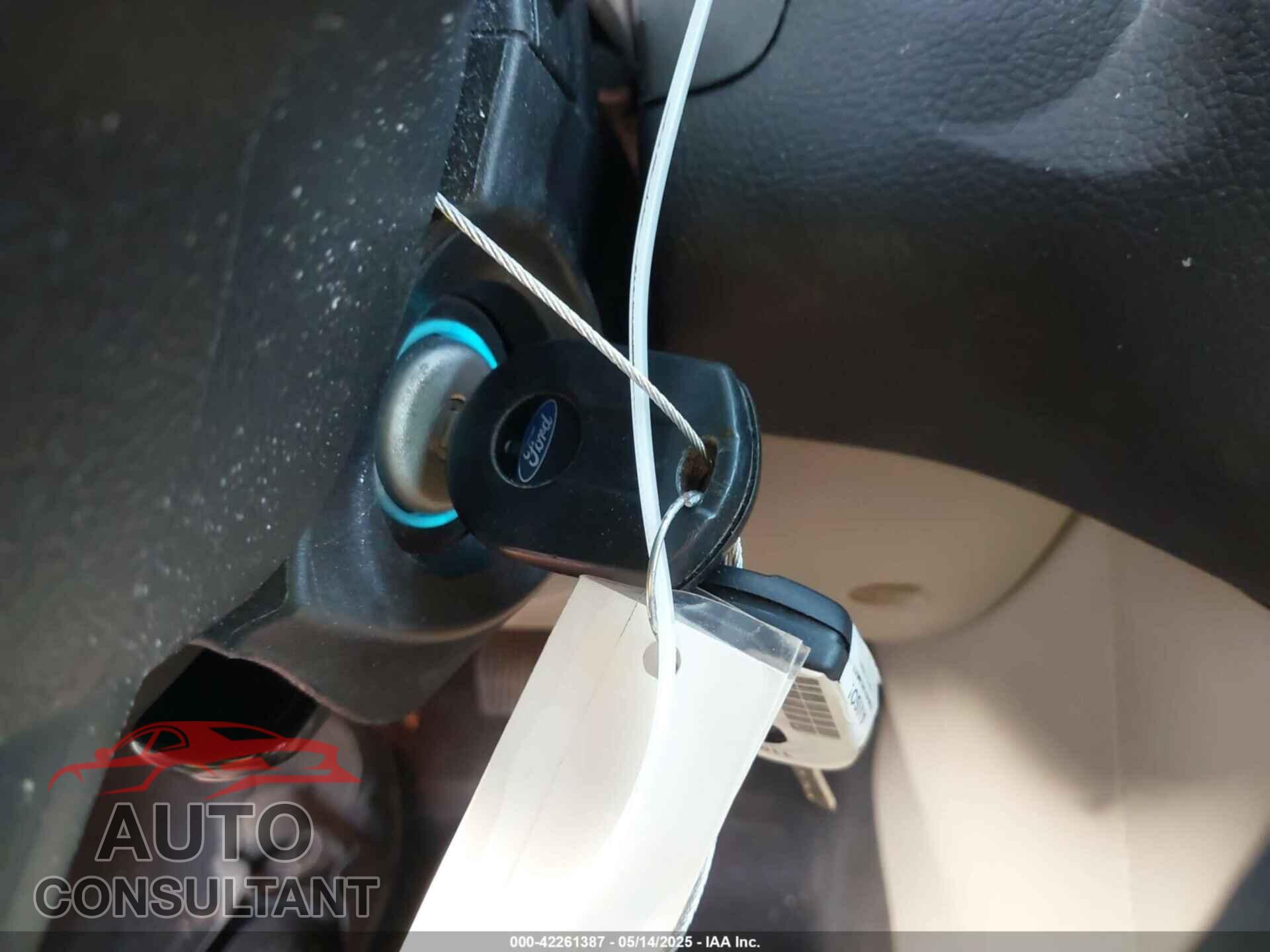 FORD FOCUS 2018 - 1FADP3K23JL286574