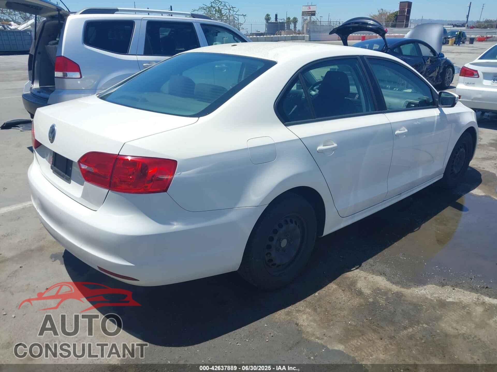 VOLKSWAGEN JETTA 2013 - 3VW2K7AJ5DM200939