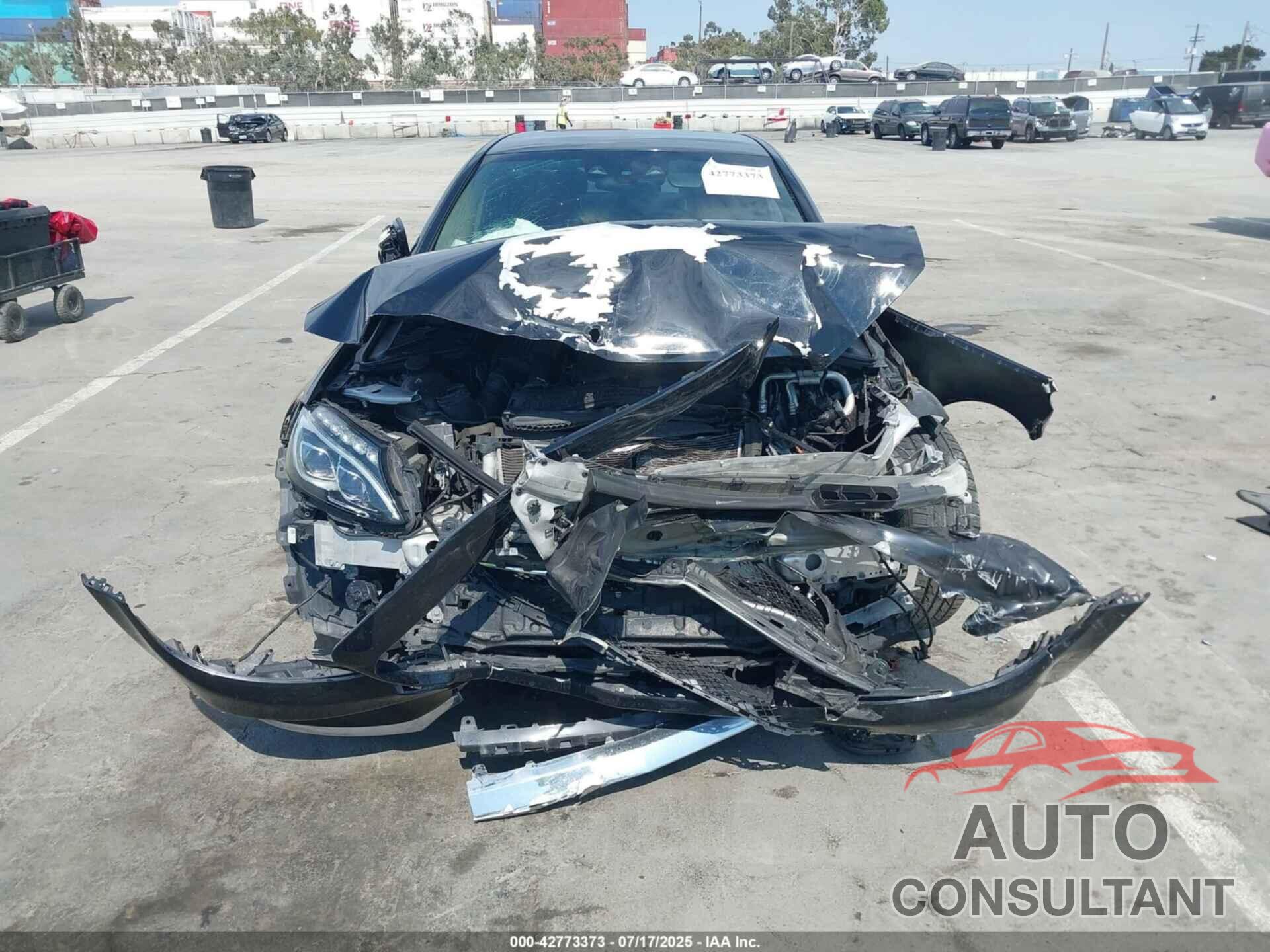 MERCEDES-BENZ C 300 2015 - 55SWF4KB4FU008142
