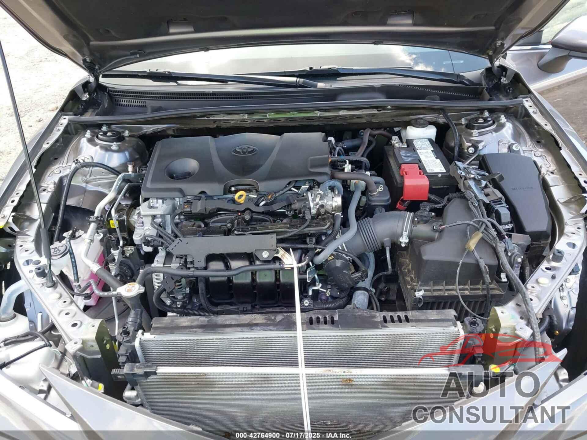 TOYOTA CAMRY 2022 - 4T1C11AK5NU644119