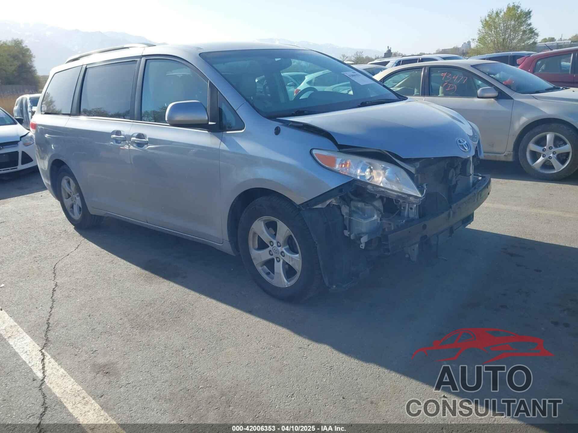 TOYOTA SIENNA 2013 - 5TDKK3DC6DS371126