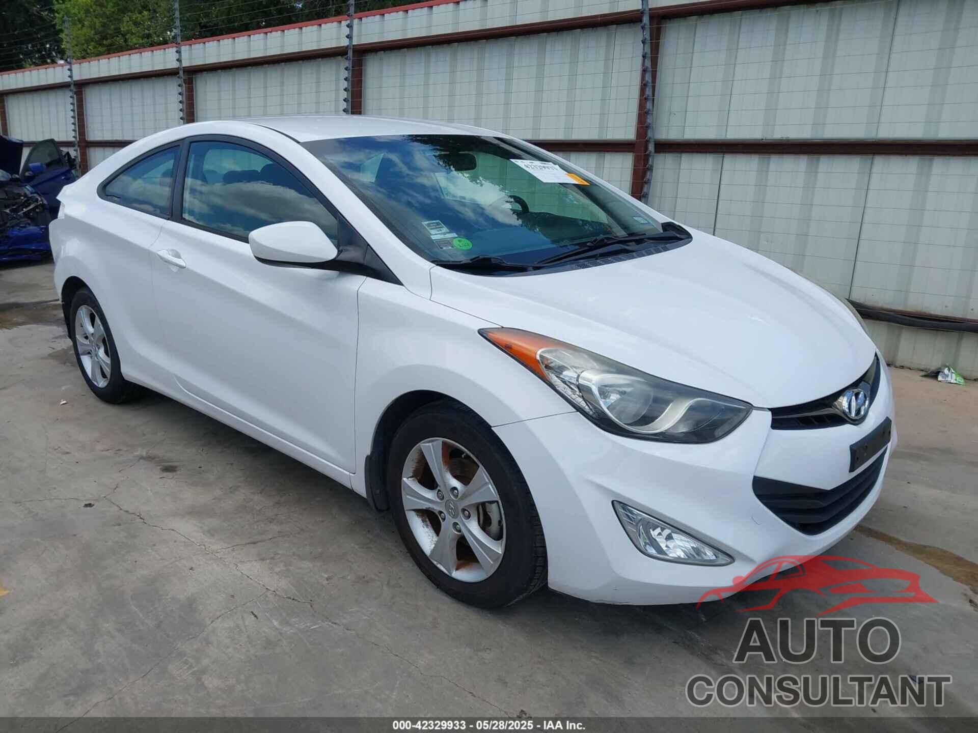 HYUNDAI ELANTRA 2013 - KMHDH6AE0DU019682