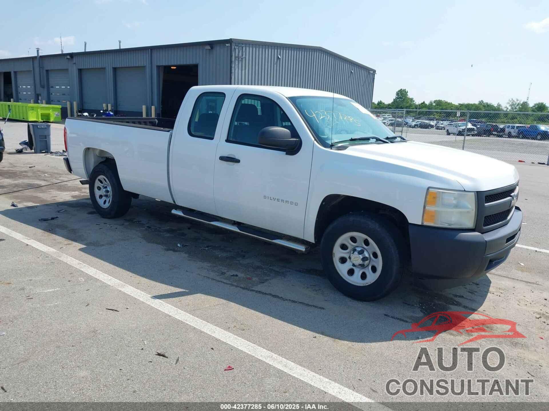 CHEVROLET SILVERADO 1500 2010 - 1GCSCPE02AZ299084