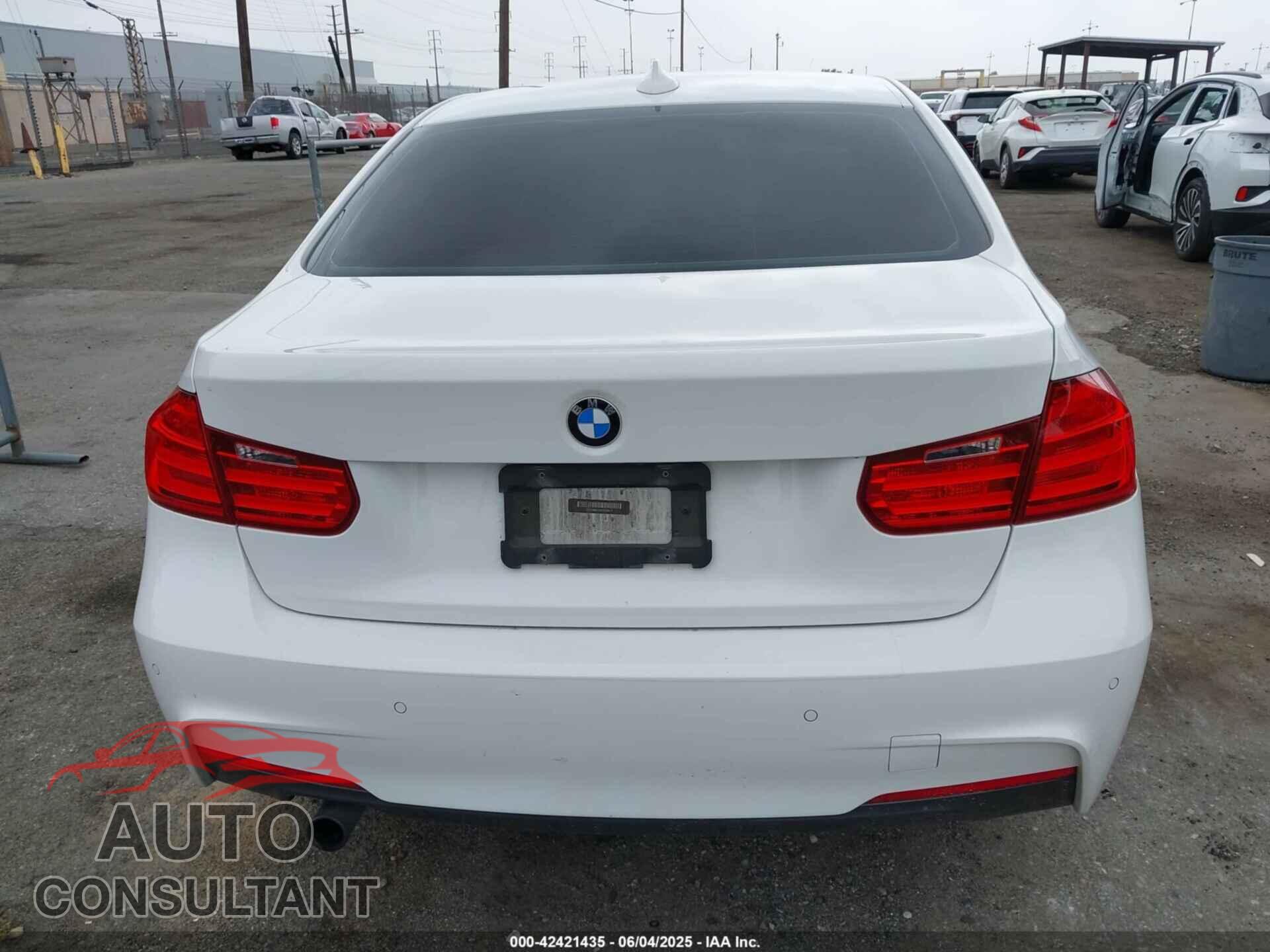 BMW 328I 2015 - WBA3B5C5XFF959517