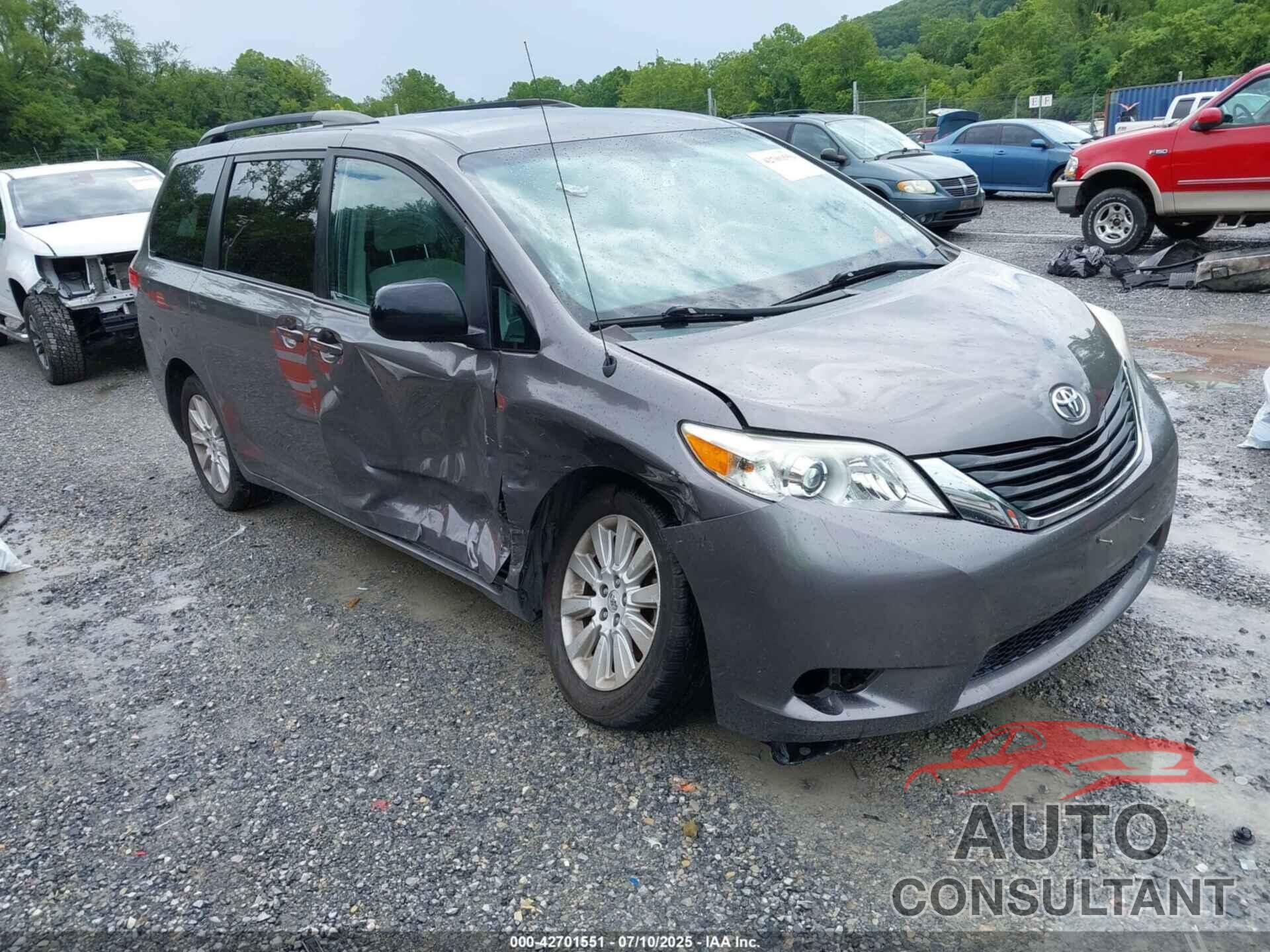 TOYOTA SIENNA 2014 - 5TDJK3DC8ES090281