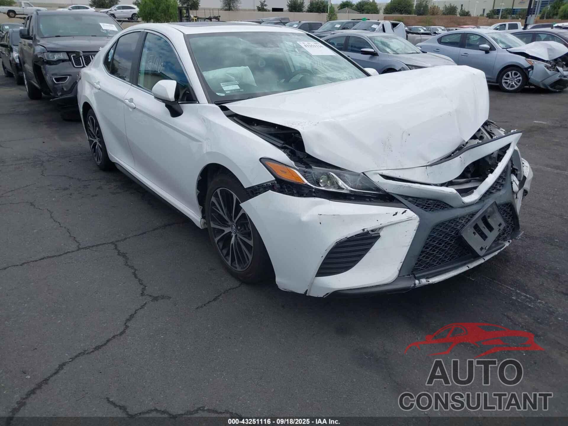 TOYOTA CAMRY 2020 - 4T1M11AK0LU912835