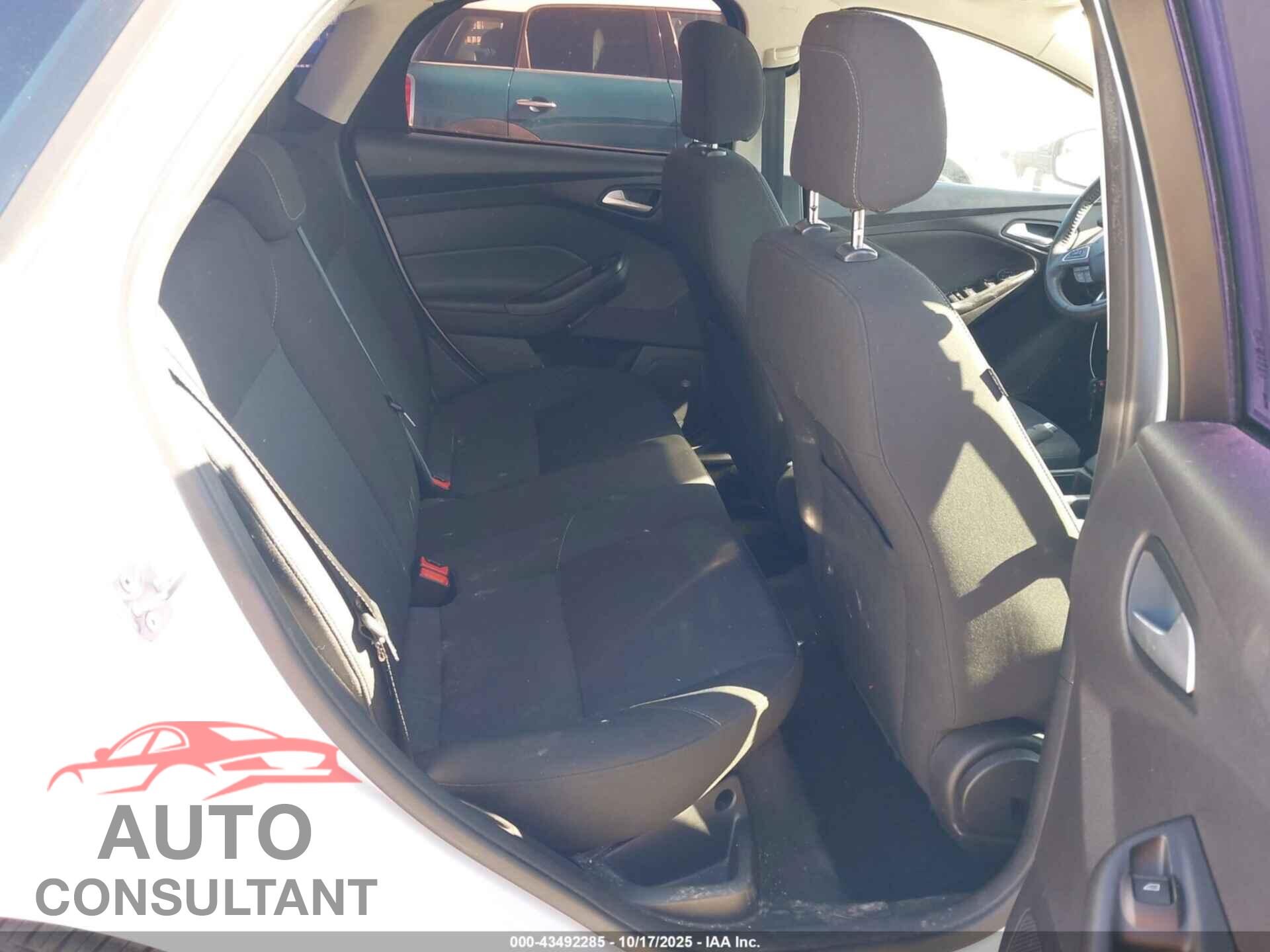 FORD FOCUS 2015 - 1FADP3FEXFL221801