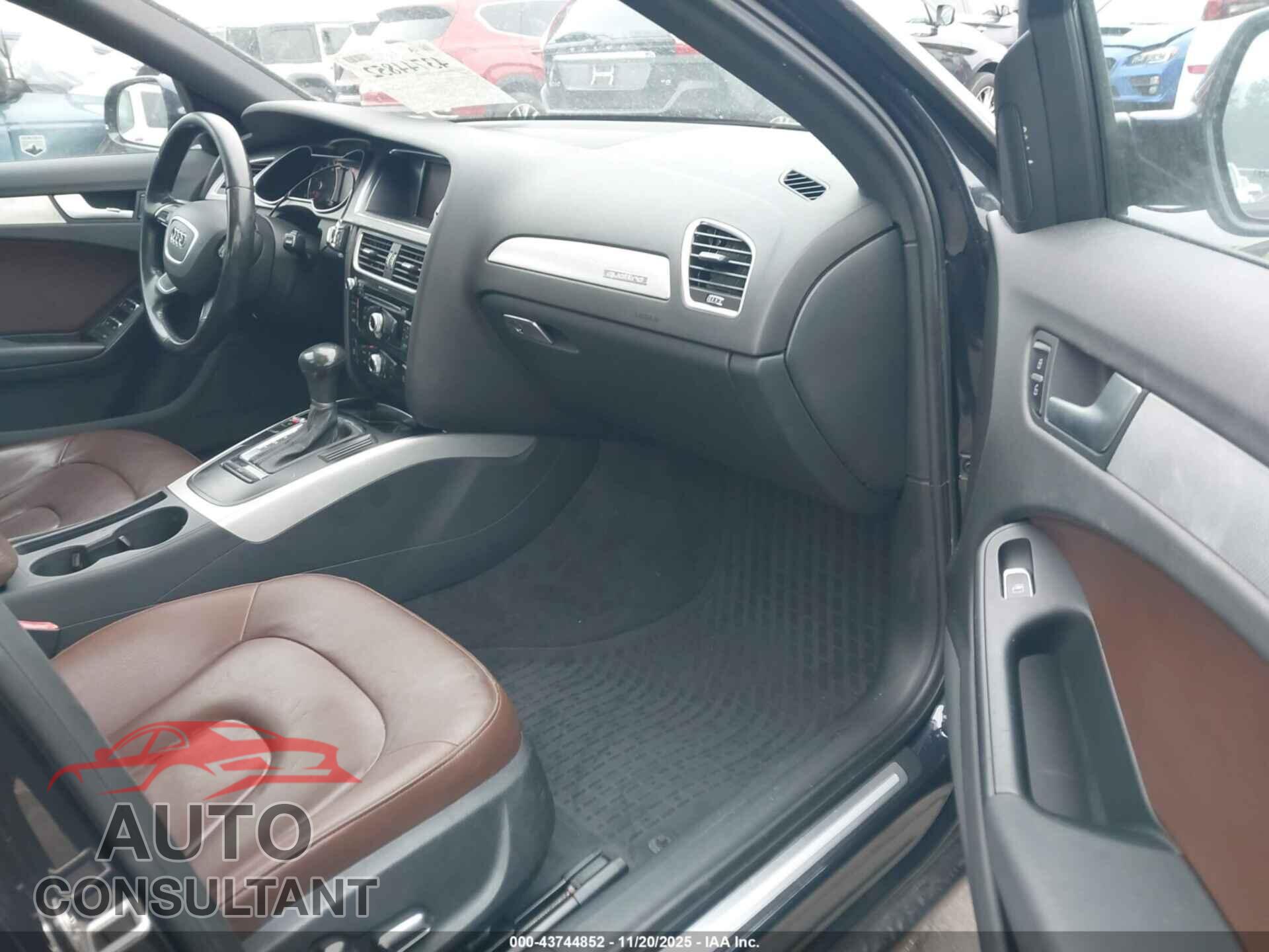 AUDI A4 2013 - WAUBFAFL1DN045596