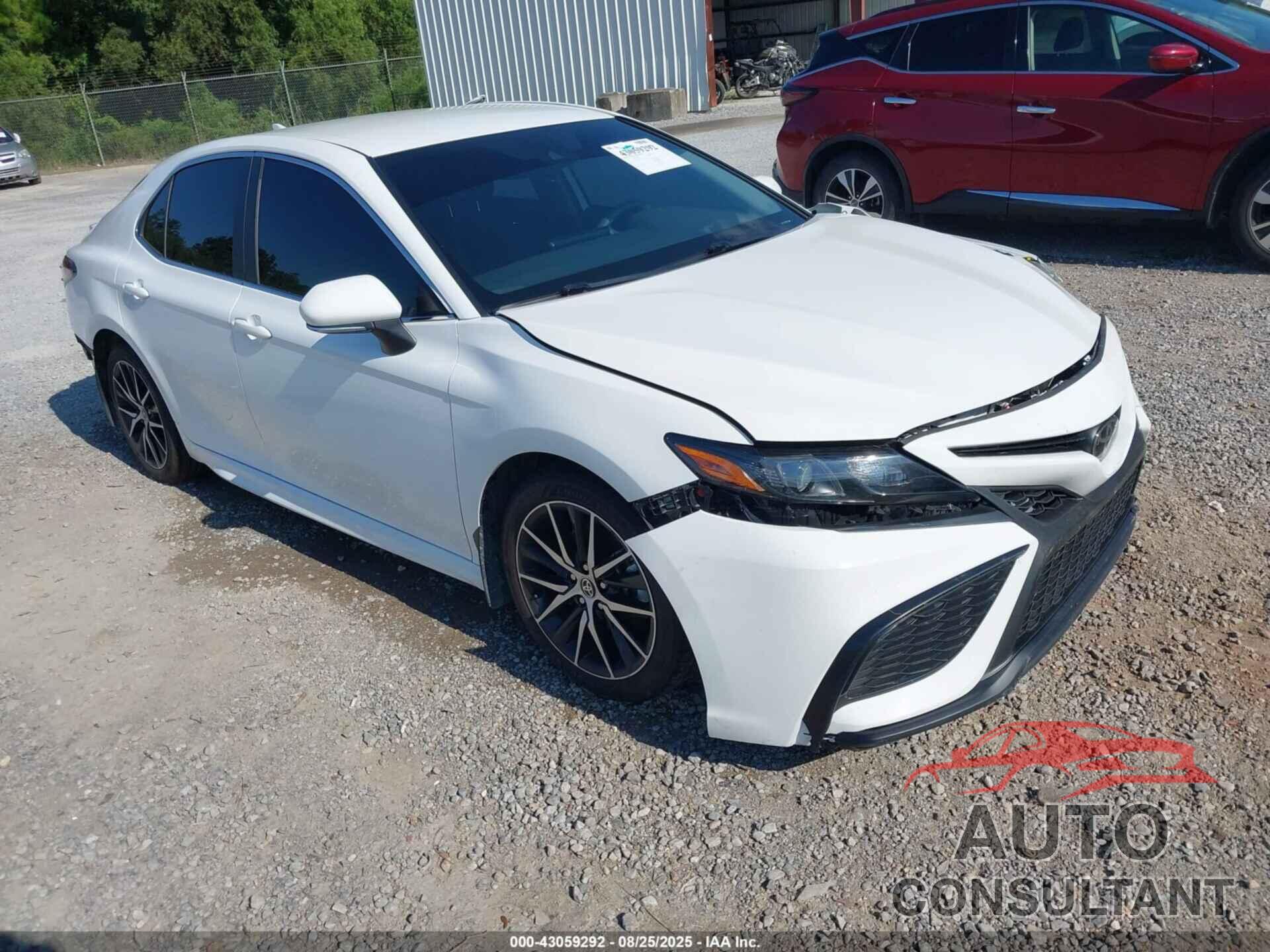 TOYOTA CAMRY 2023 - 4T1G11AK8PU730741