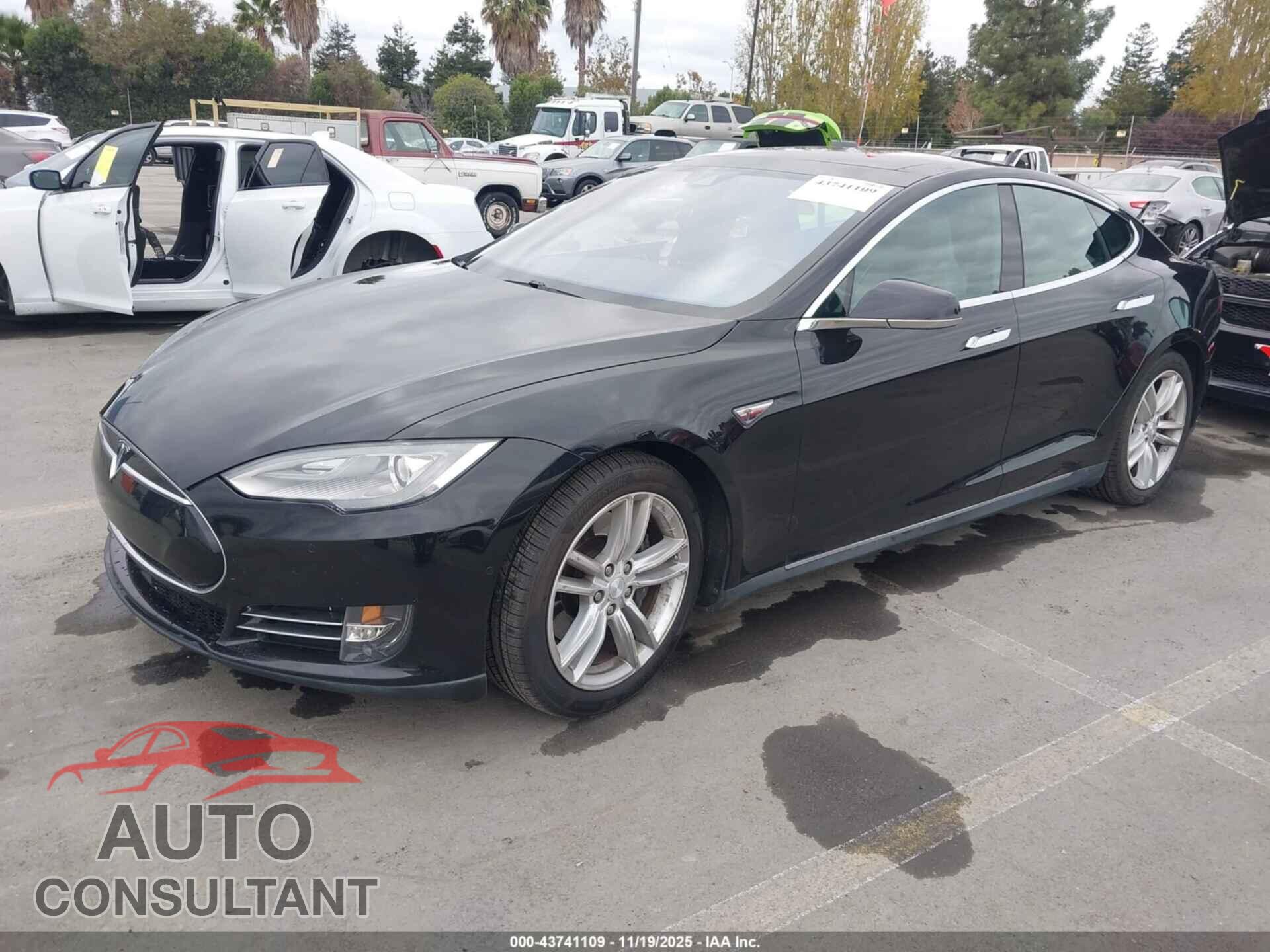 TESLA MODEL S 2015 - 5YJSA1E16FF107254
