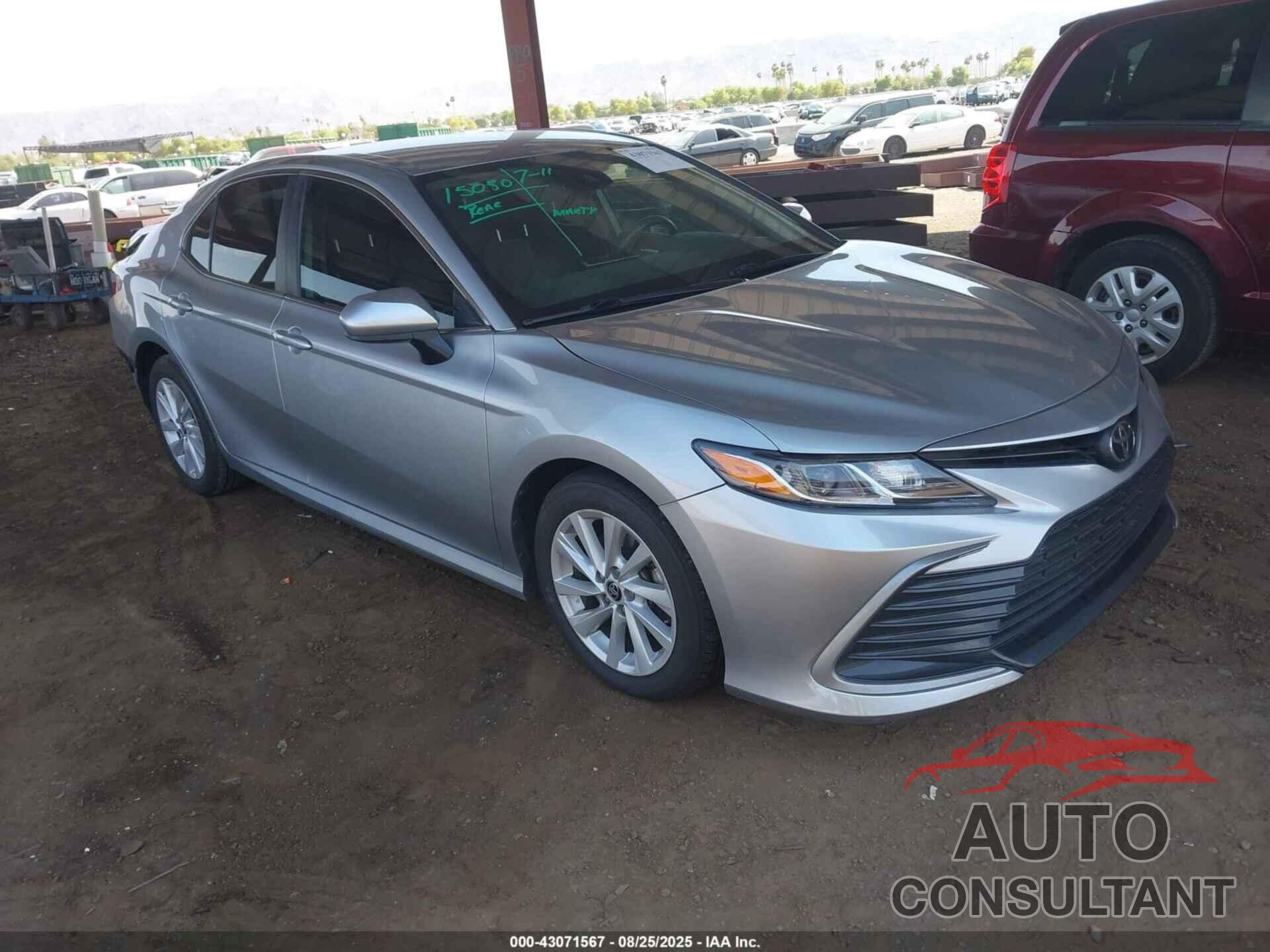 TOYOTA CAMRY 2021 - 4T1C11AK5MU518647