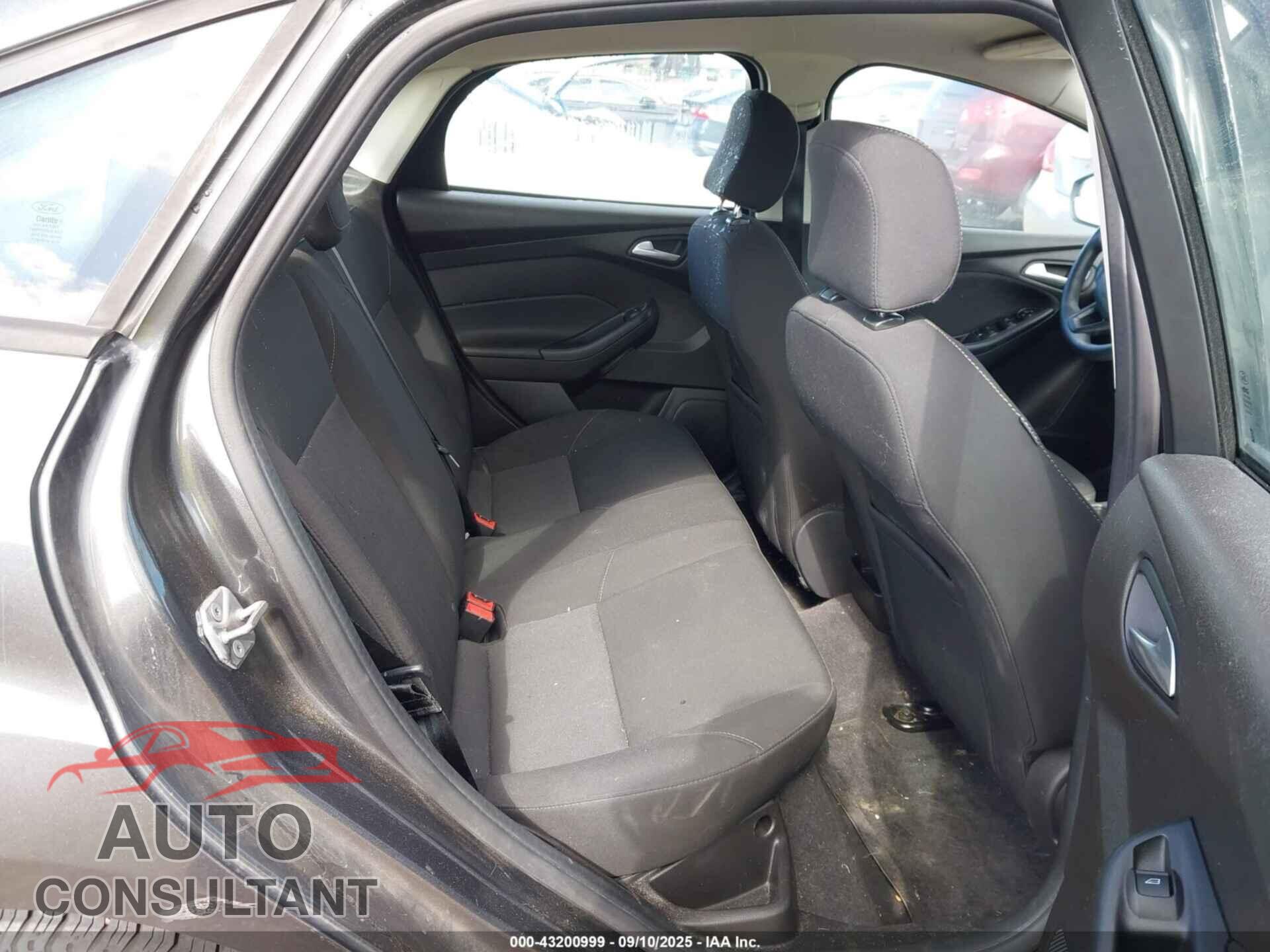 FORD FOCUS 2016 - 1FADP3F26GL372688