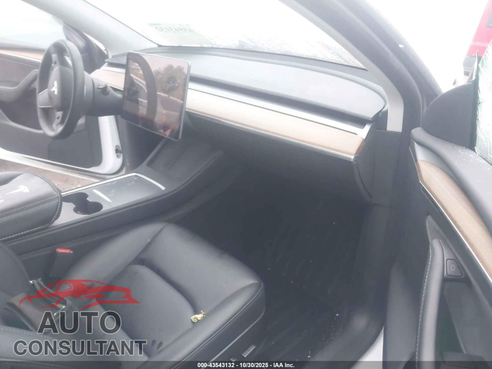 TESLA MODEL Y 2023 - 7SAYGAEE7PF630072
