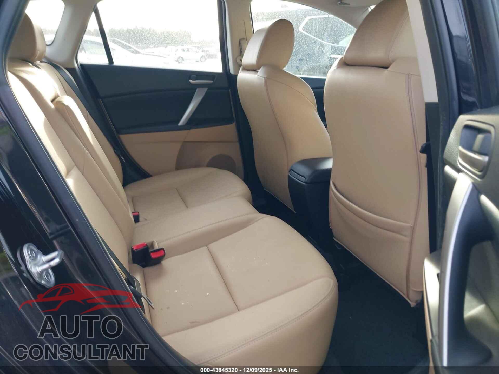 MAZDA MAZDA3 2011 - JM1BL1M60B1469008