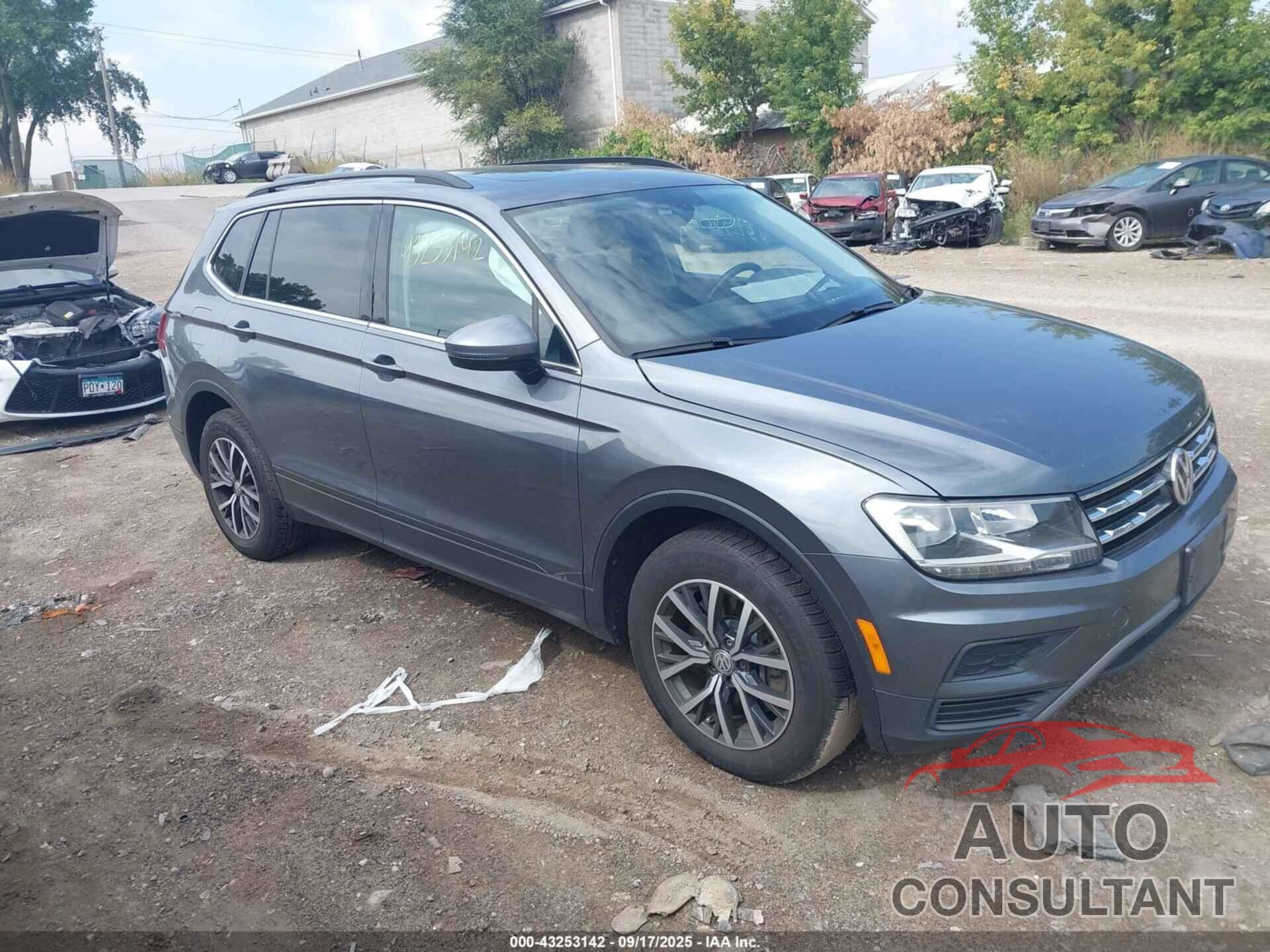 VOLKSWAGEN TIGUAN 2019 - 3VV2B7AX3KM050240