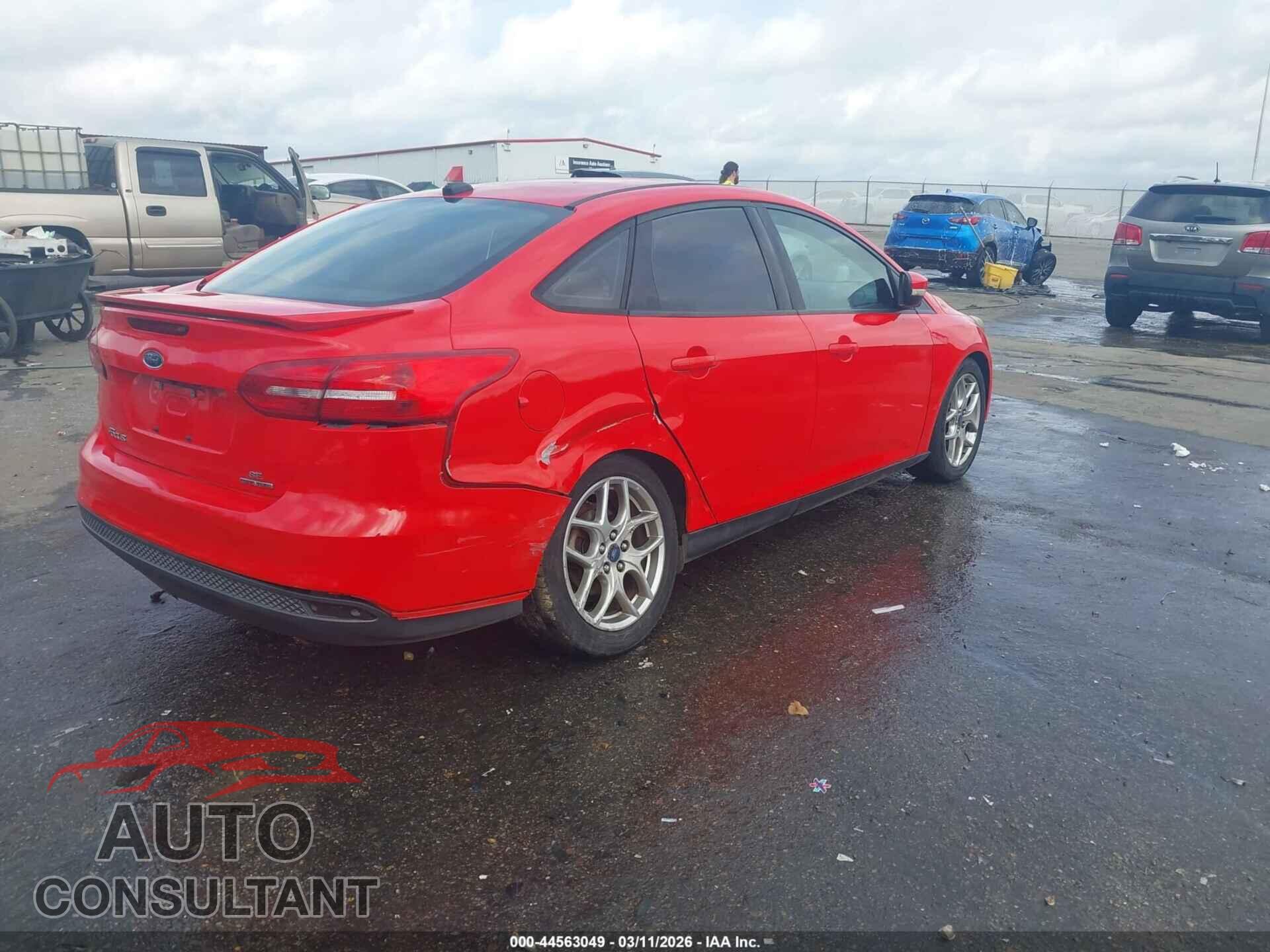 FORD FOCUS 2015 - 1FADP3F29FL321071