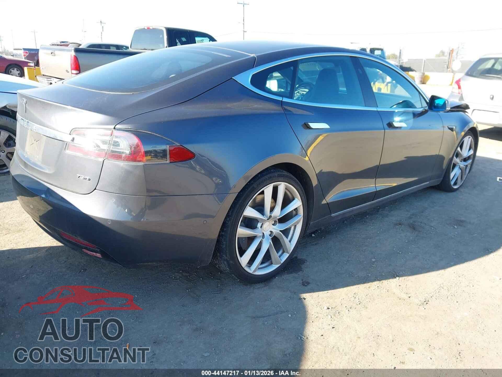 TESLA MODEL S 2017 - 5YJSA1E25HF210399