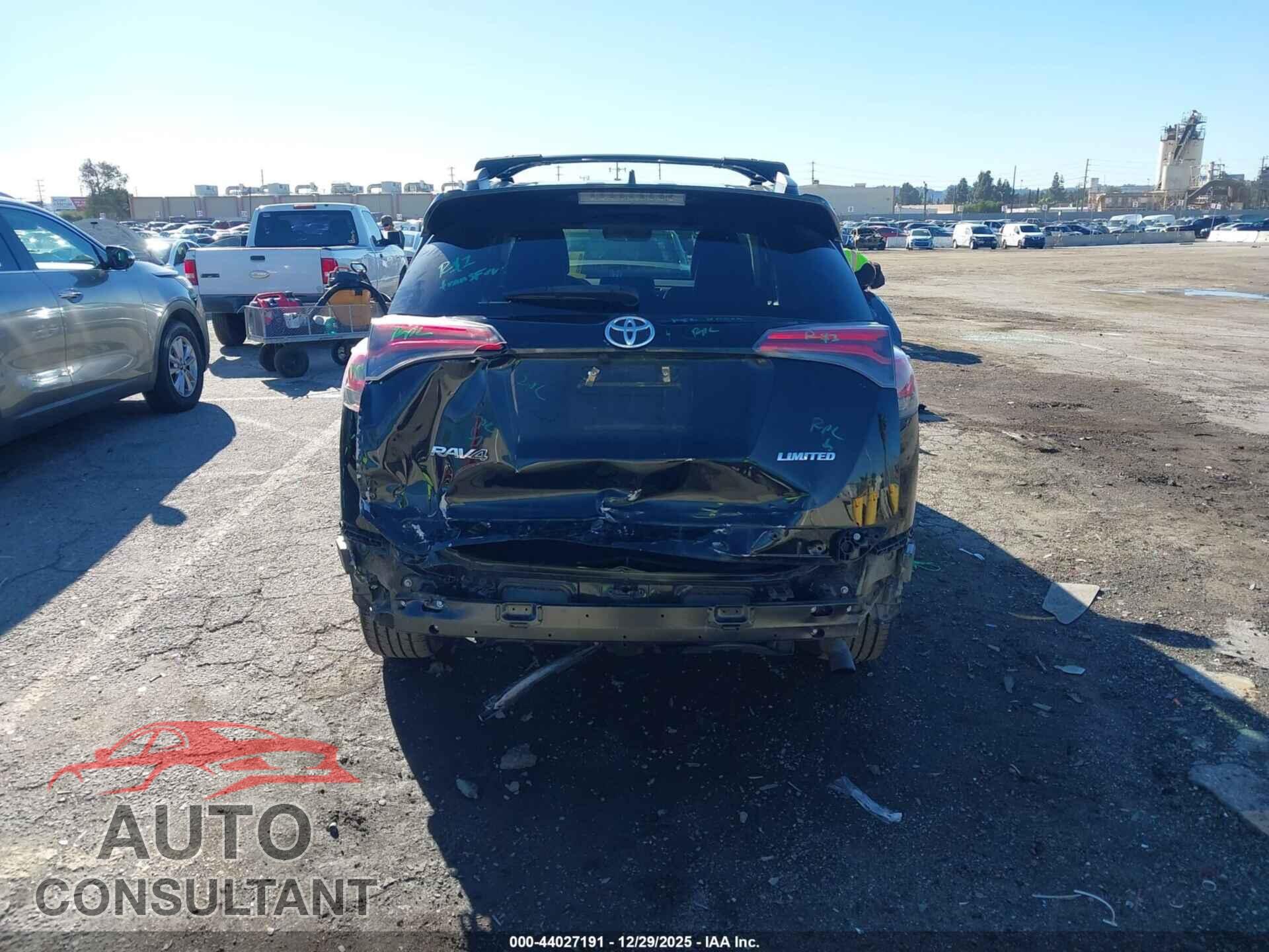 TOYOTA RAV4 2017 - 2T3YFREV8HW347318