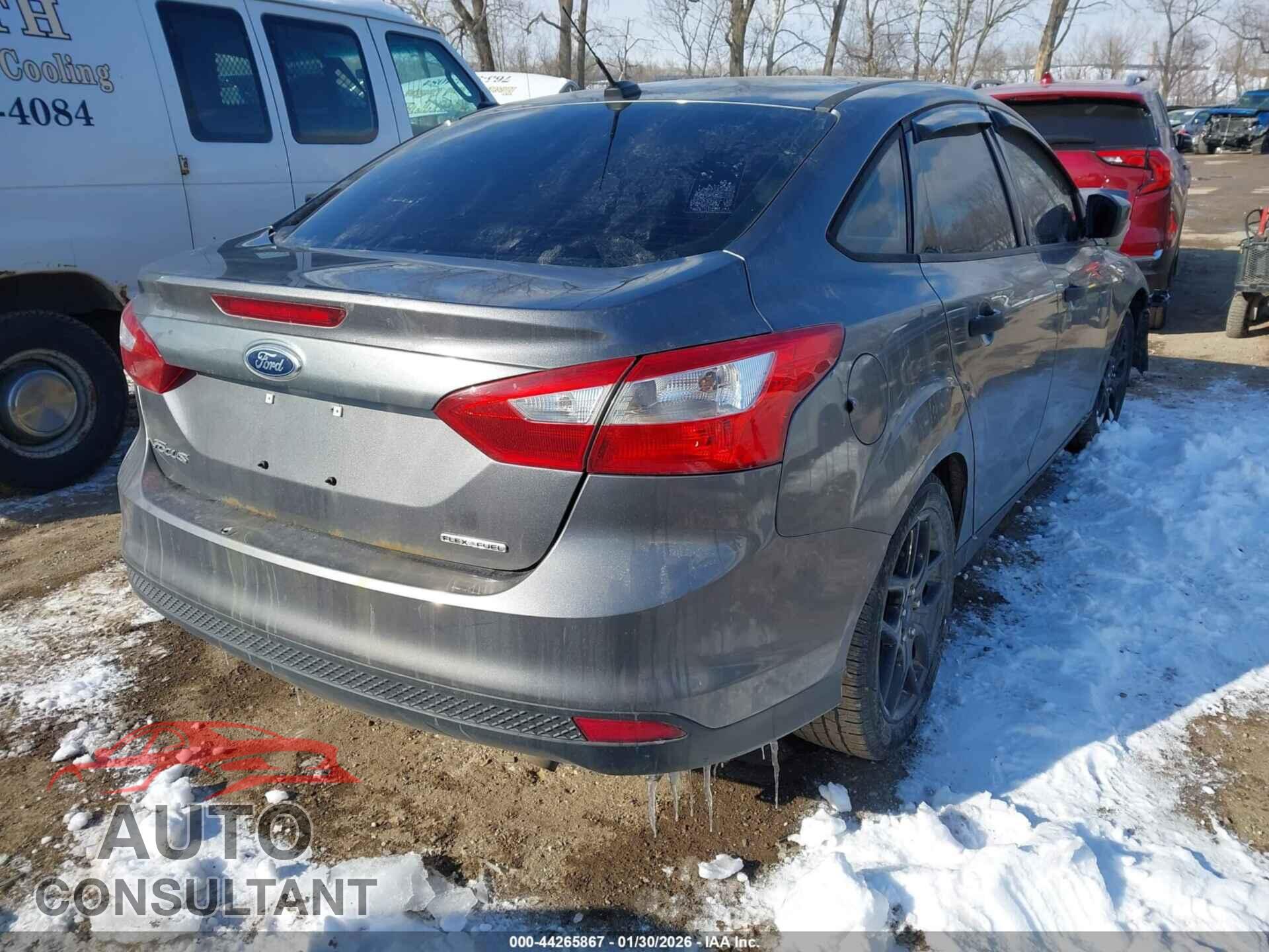 FORD FOCUS 2013 - 1FADP3E28DL144060