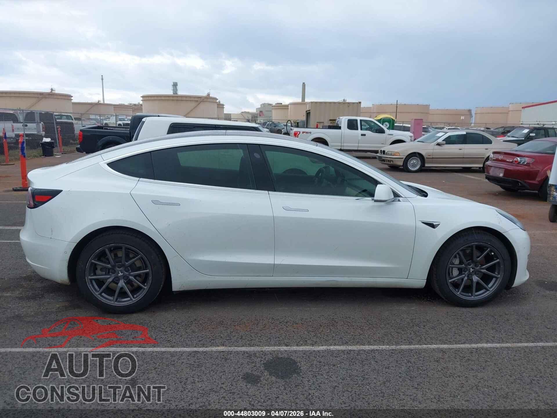 TESLA MODEL 3 2018 - 5YJ3E1EA9JF161505