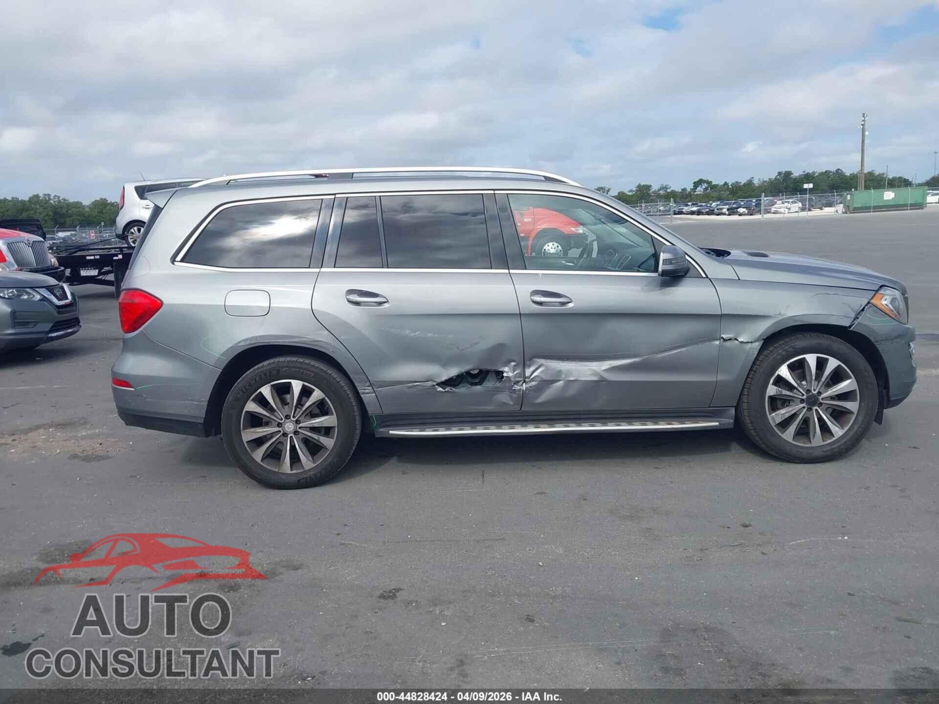 MERCEDES-BENZ GL 450 2015 - 4JGDF6EE2FA521176