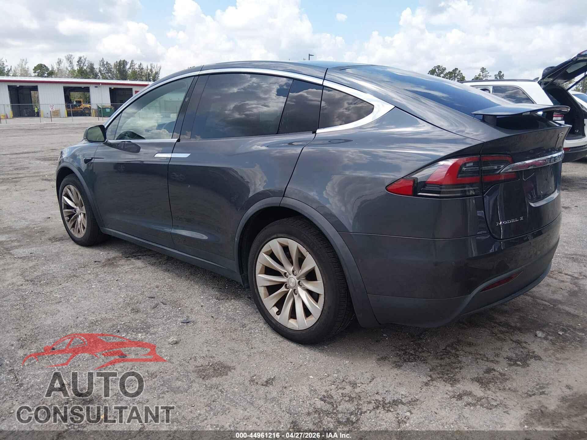 TESLA MODEL X 2017 - 5YJXCBE21HF039270