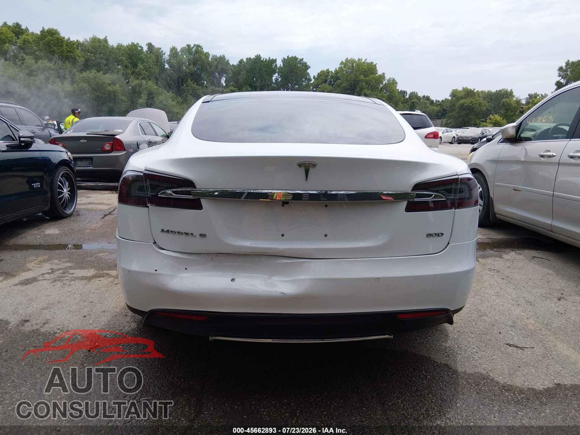 TESLA MODEL S 2015 - 5YJSA1E21FF112046