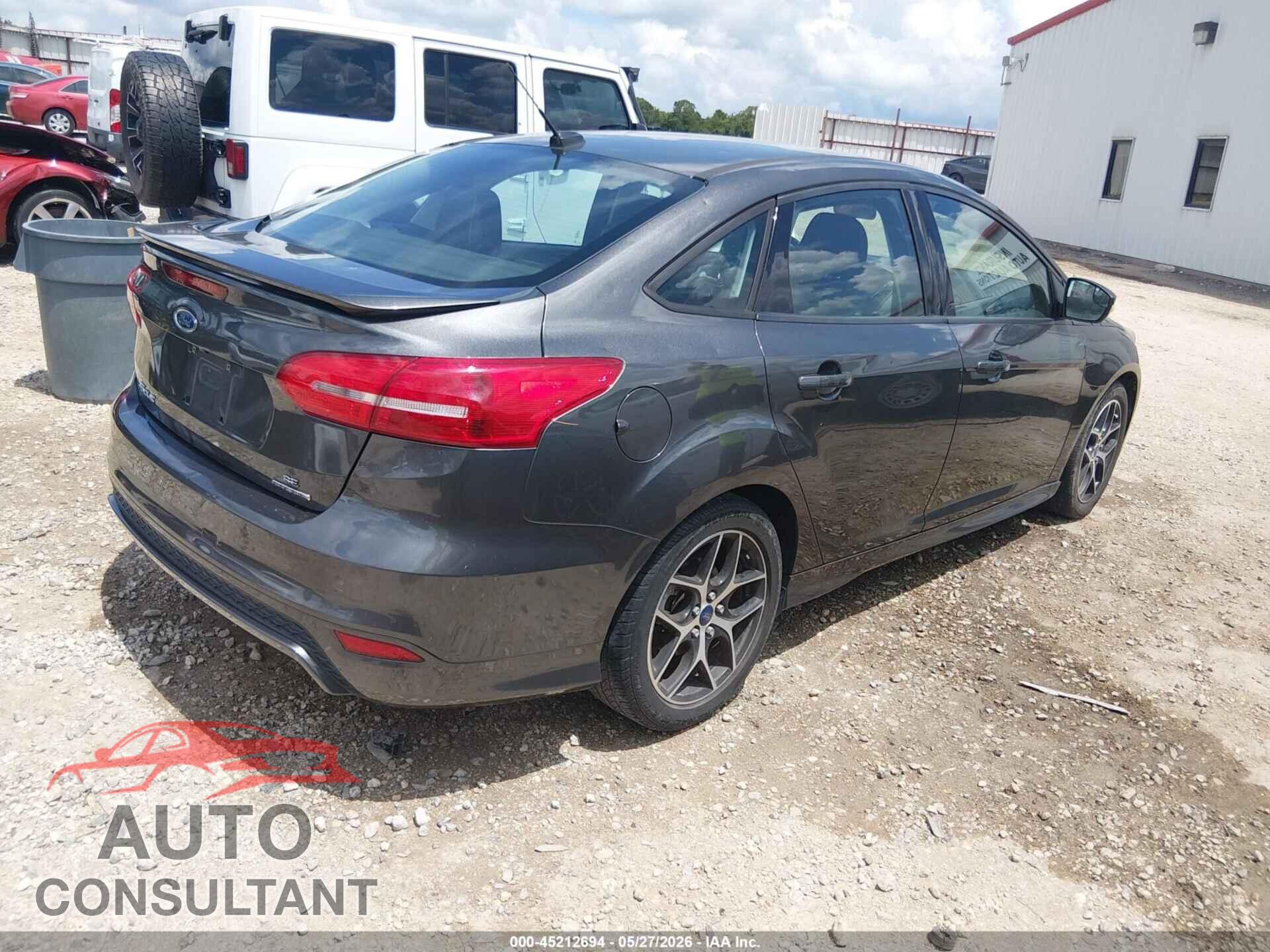 FORD FOCUS 2015 - 1FADP3F24FL300029