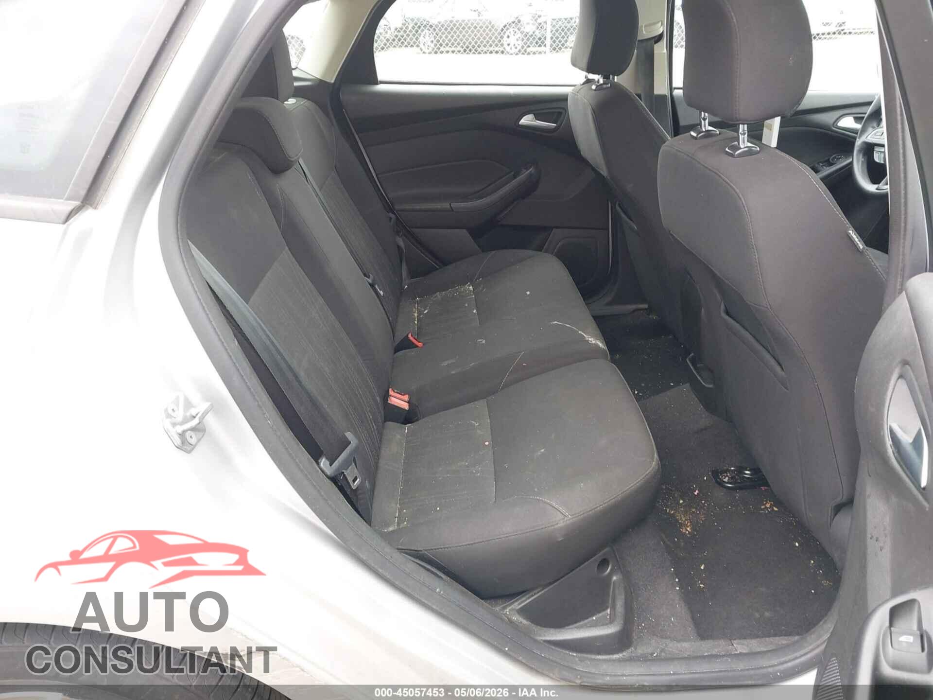FORD FOCUS 2016 - 1FADP3K21GL352239