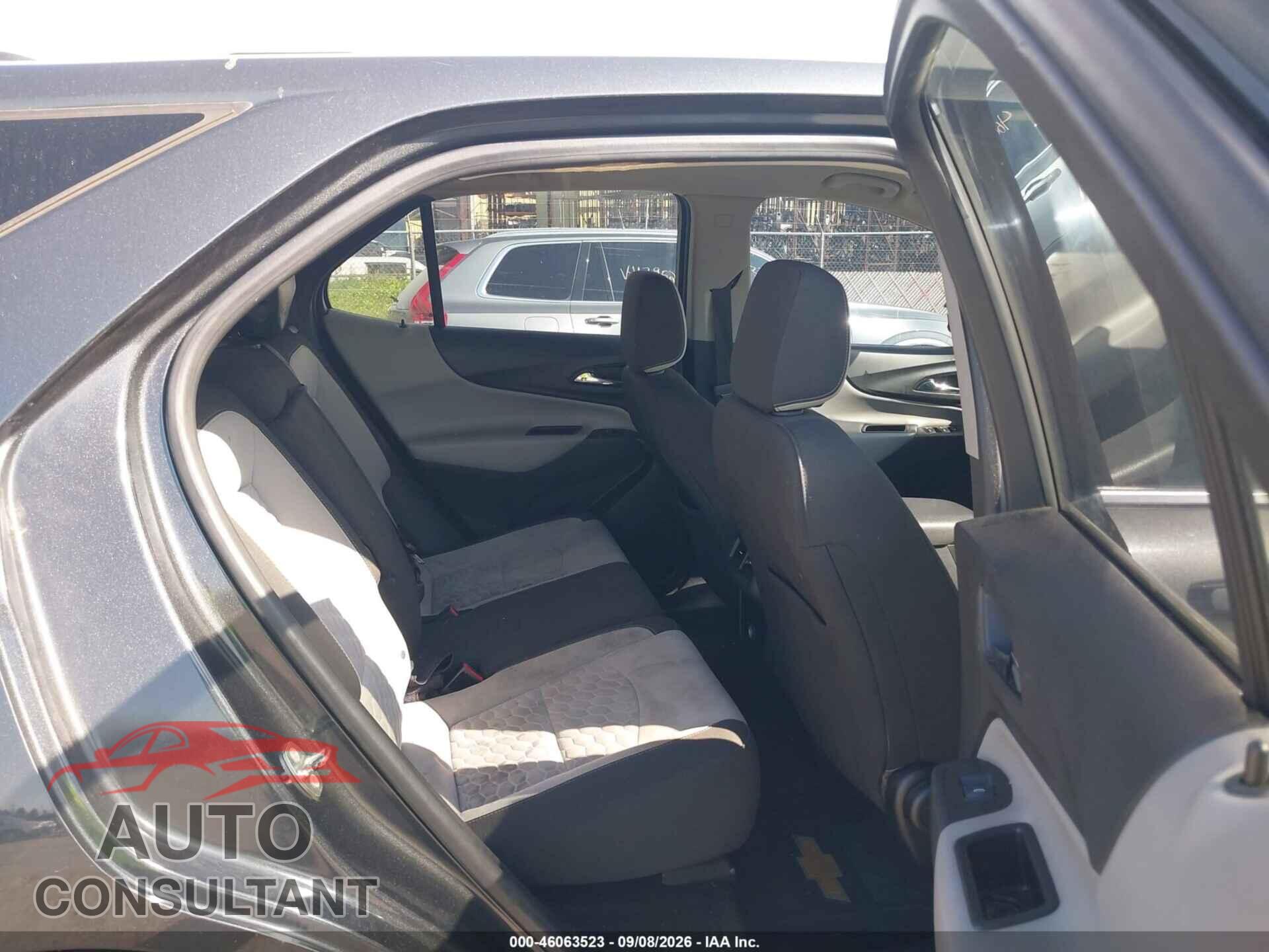 CHEVROLET EQUINOX 2018 - 2GNAXJEV7J6215384