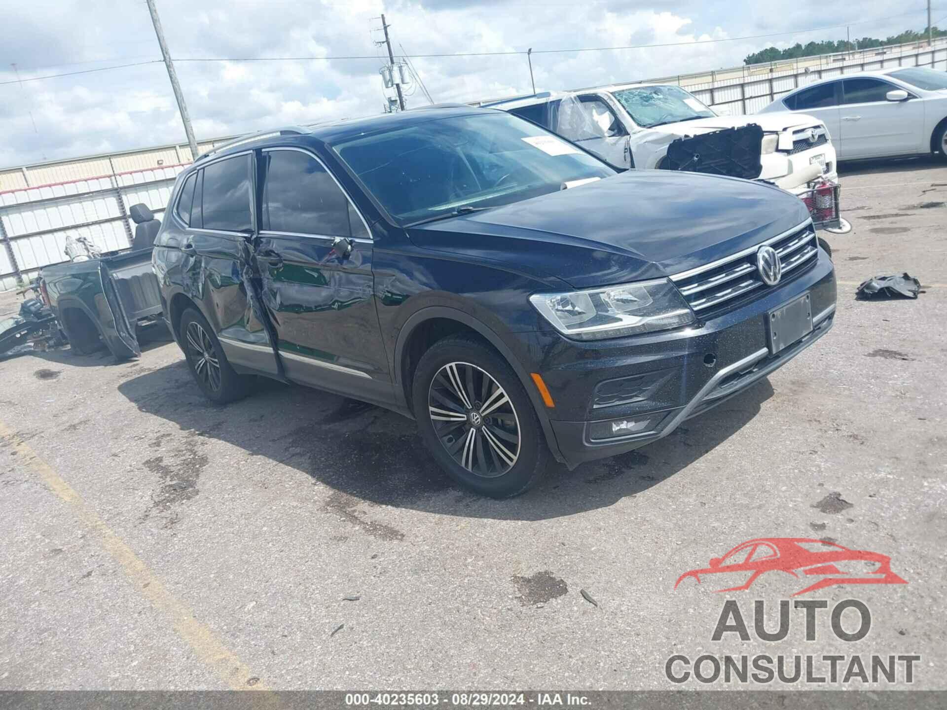 VOLKSWAGEN TIGUAN 2018 - 3VV3B7AX7JM156144