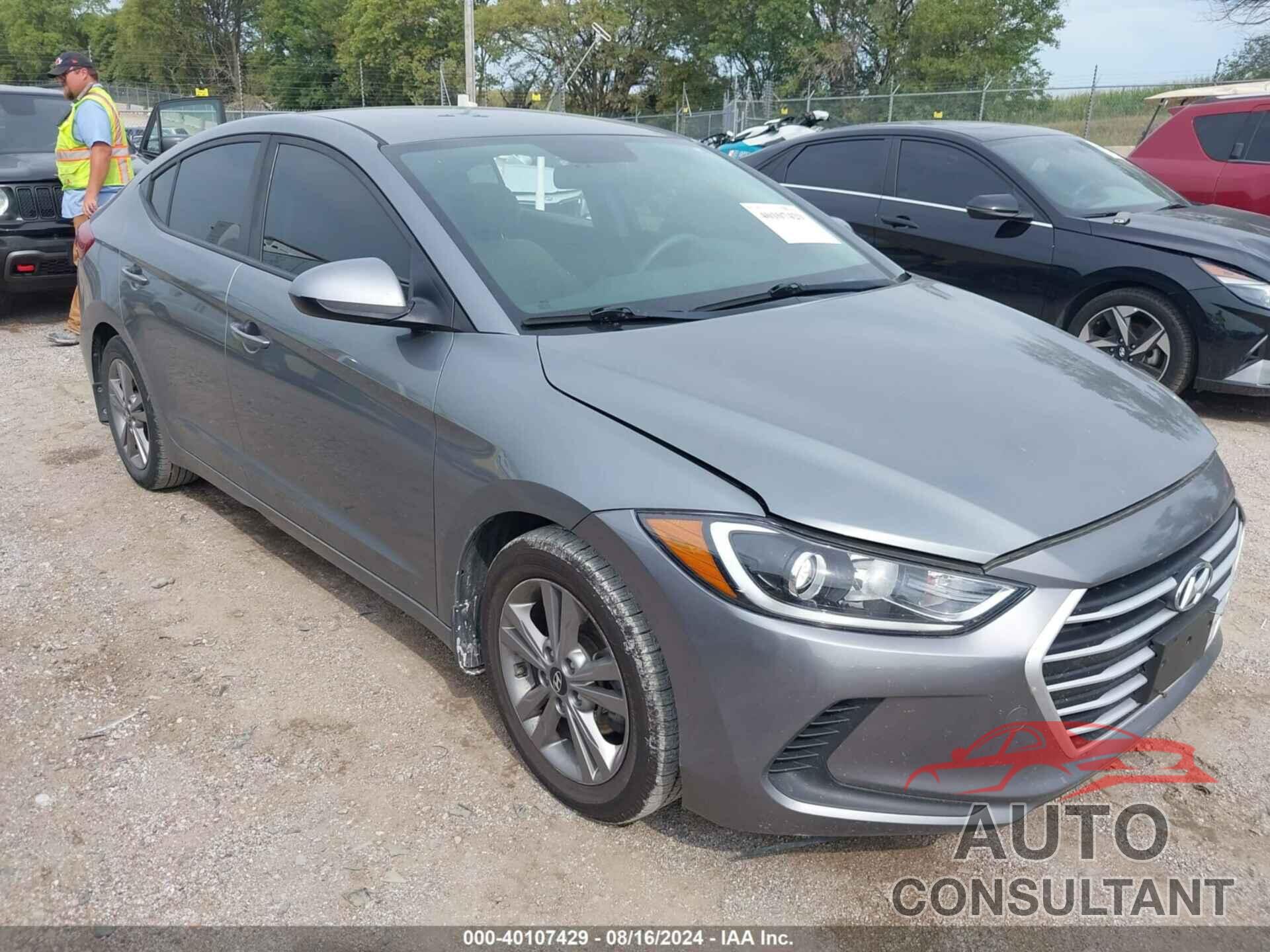 HYUNDAI ELANTRA 2018 - KMHD84LF3JU476816