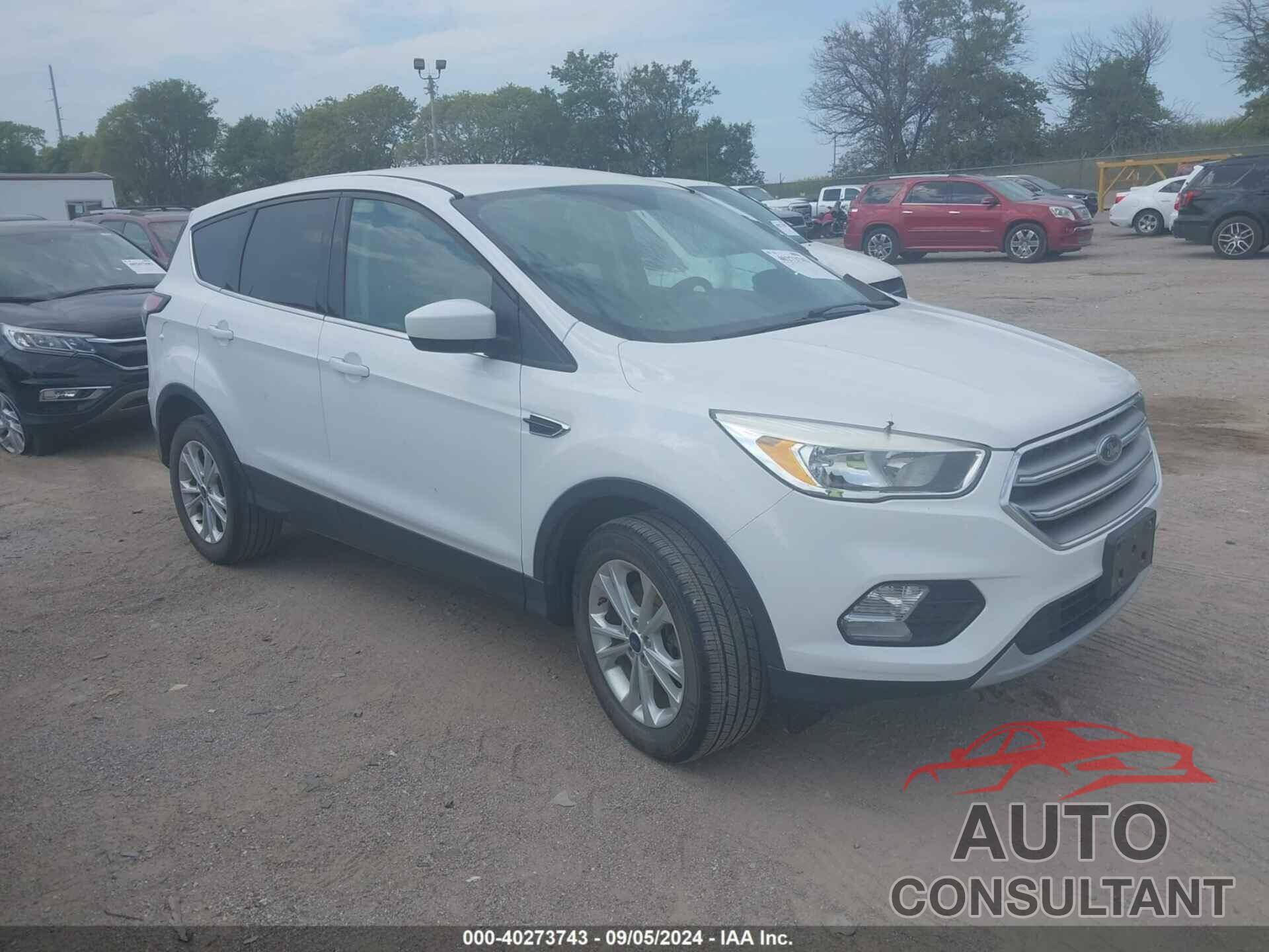 FORD ESCAPE 2017 - 1FMCU9GD1HUE37715