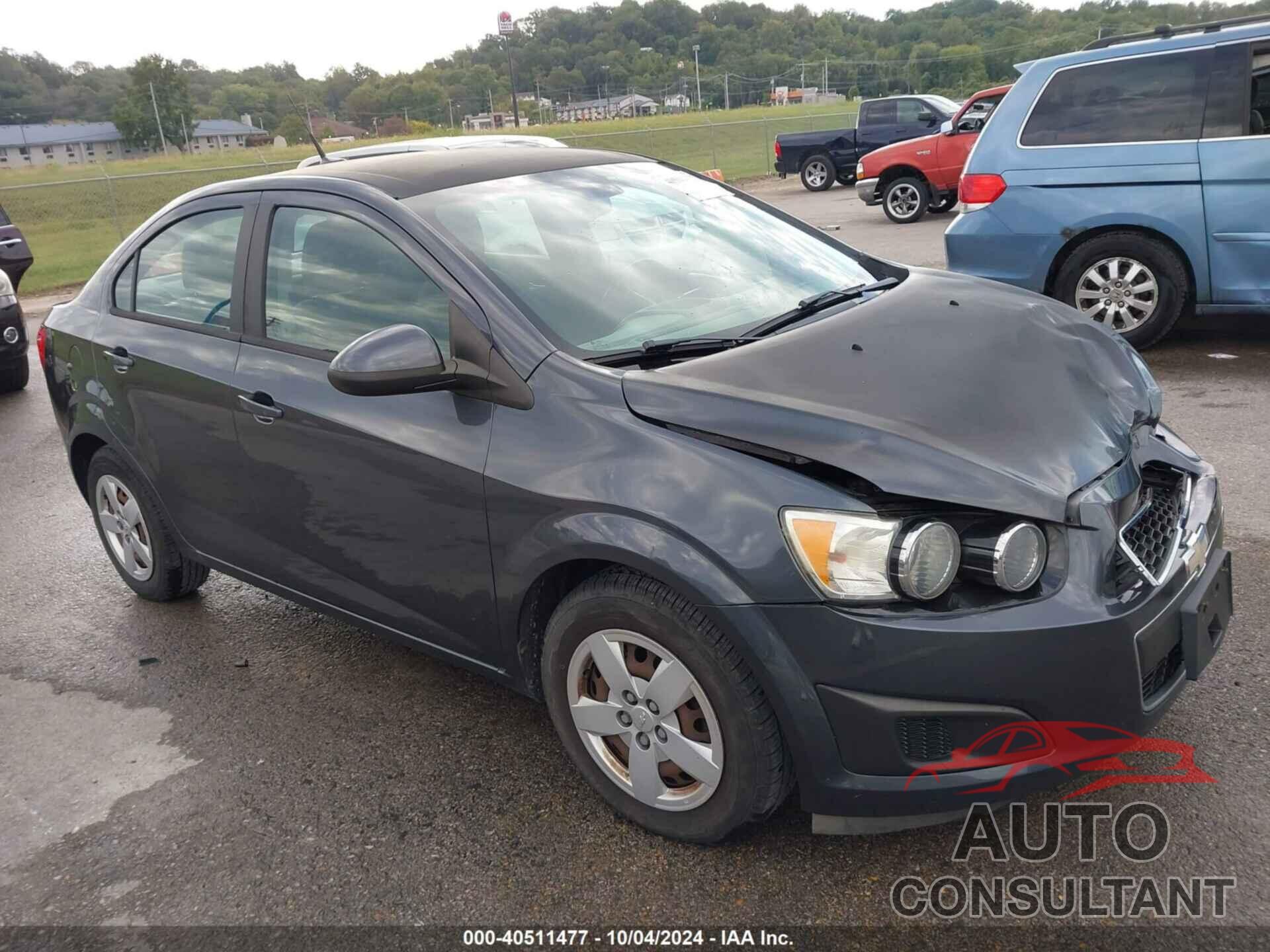 CHEVROLET SONIC 2013 - 1G1JA5SH5D4209310