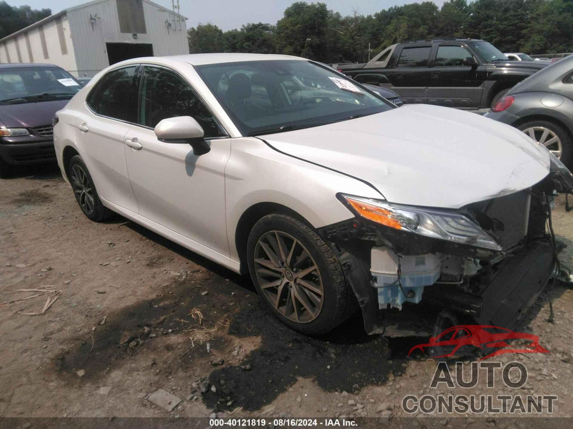 TOYOTA CAMRY 2021 - 4T1F11AK3MU427373