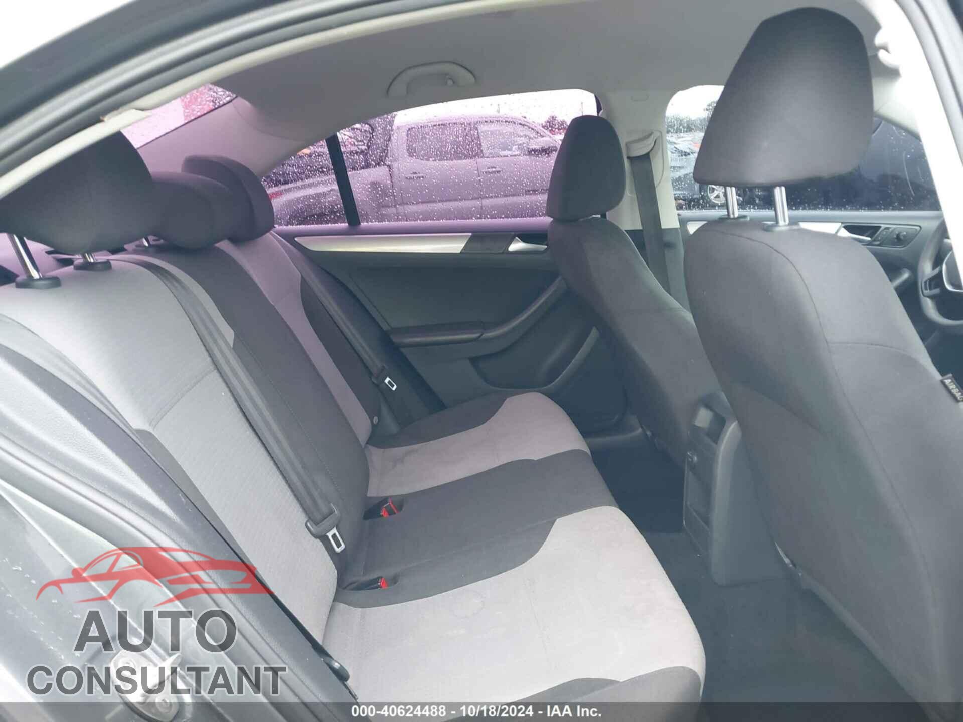 VOLKSWAGEN JETTA 2017 - 3VW2B7AJ7HM319761