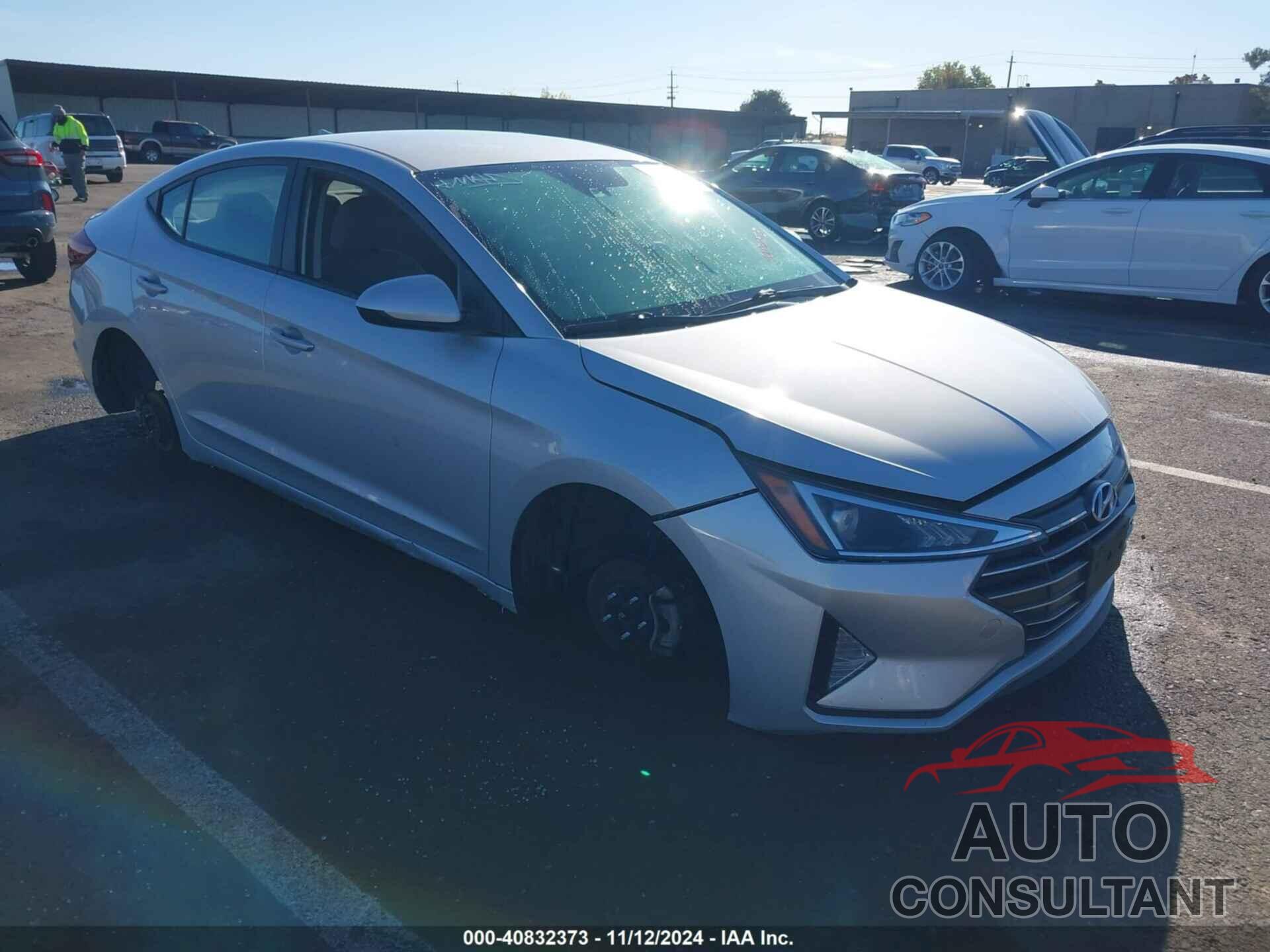 HYUNDAI ELANTRA 2019 - KMHD84LF9KU766740