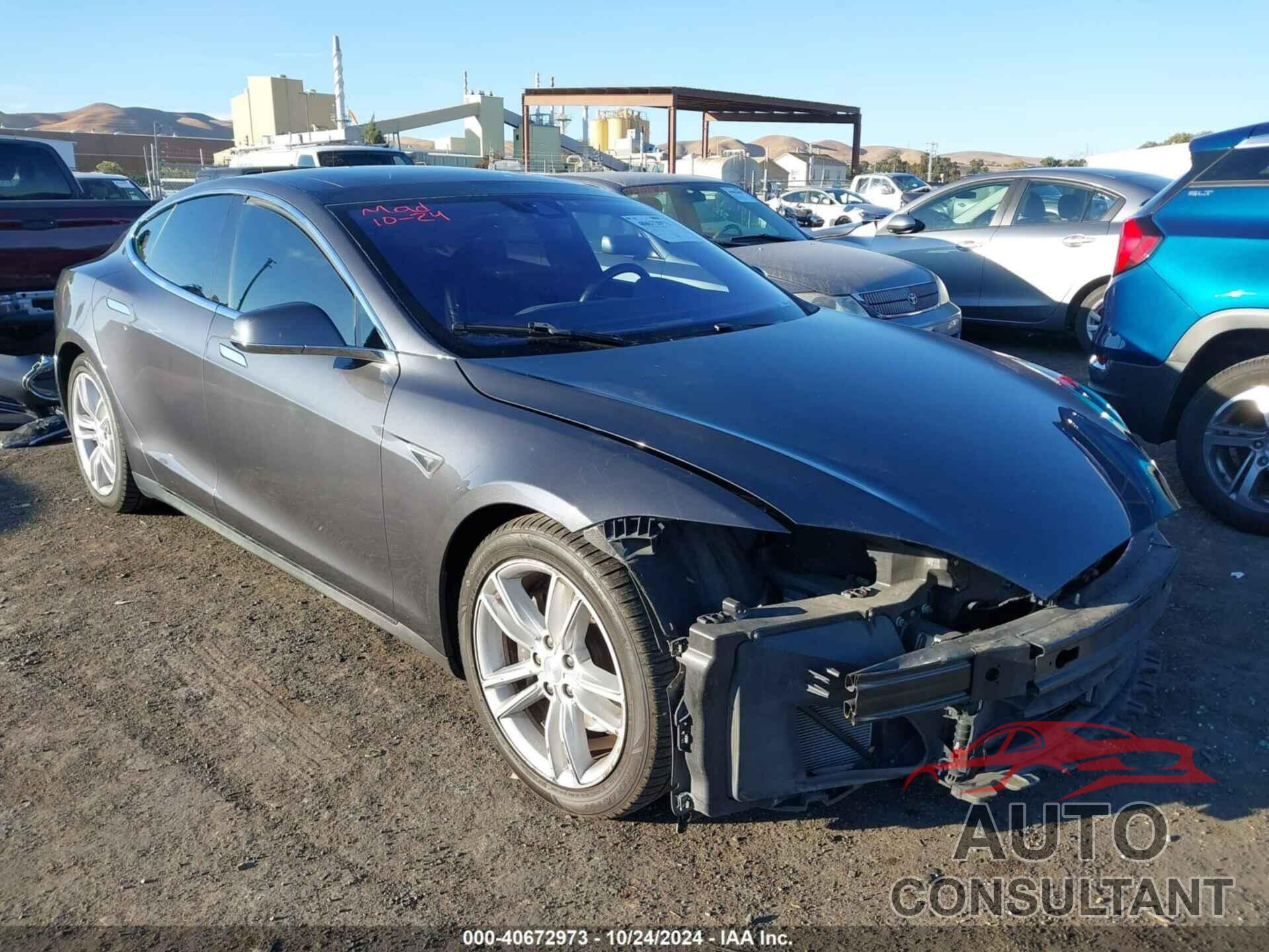 TESLA MODEL S 2015 - 5YJSA1E28FF110066