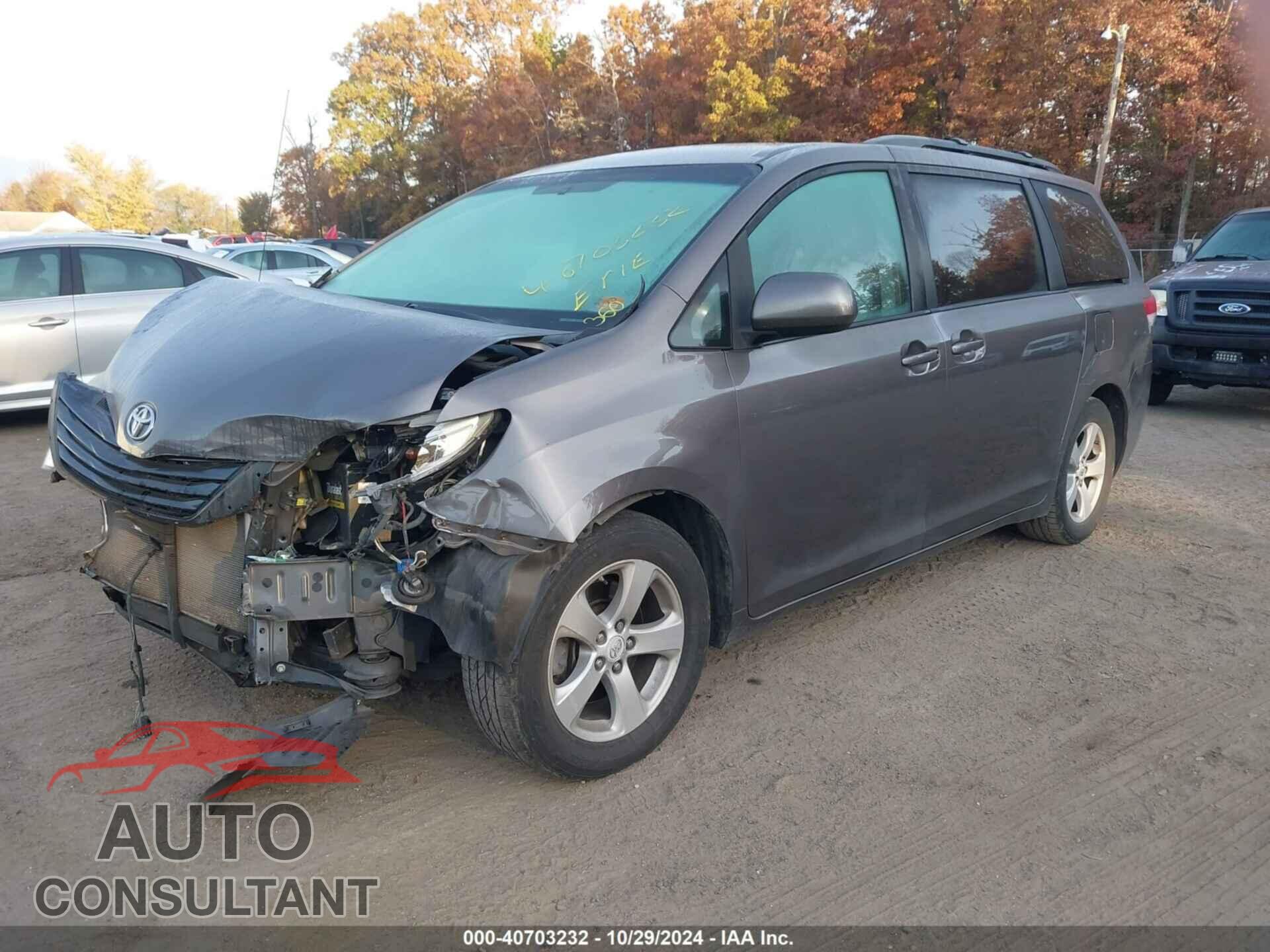 TOYOTA SIENNA 2011 - 5TDKK3DC5BS036680