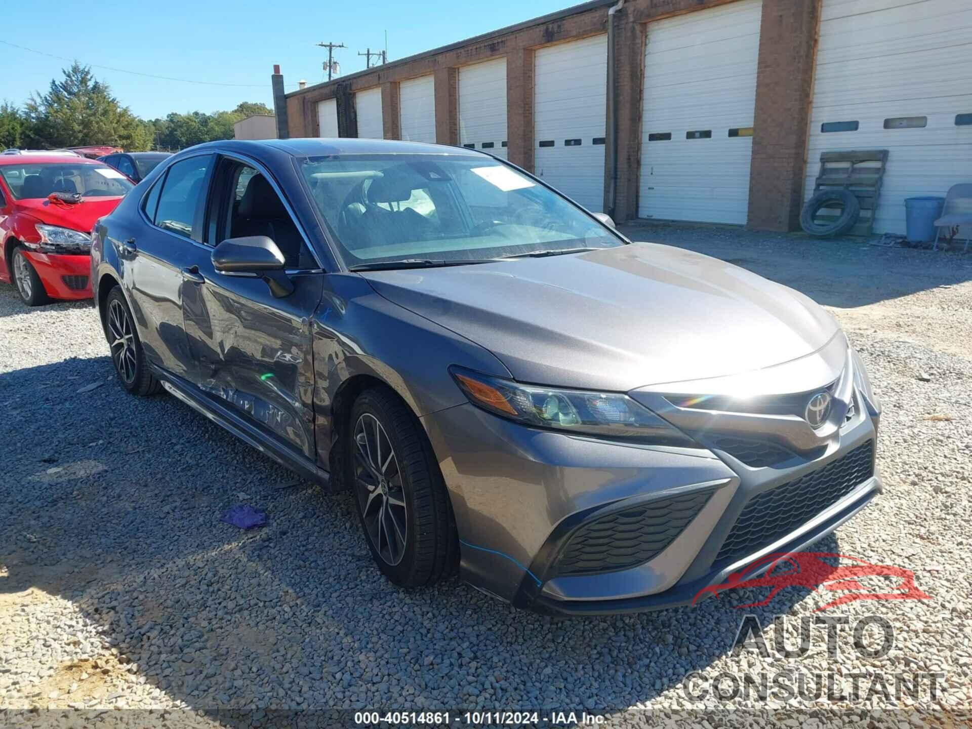 TOYOTA CAMRY 2022 - 4T1G11AK3NU666606