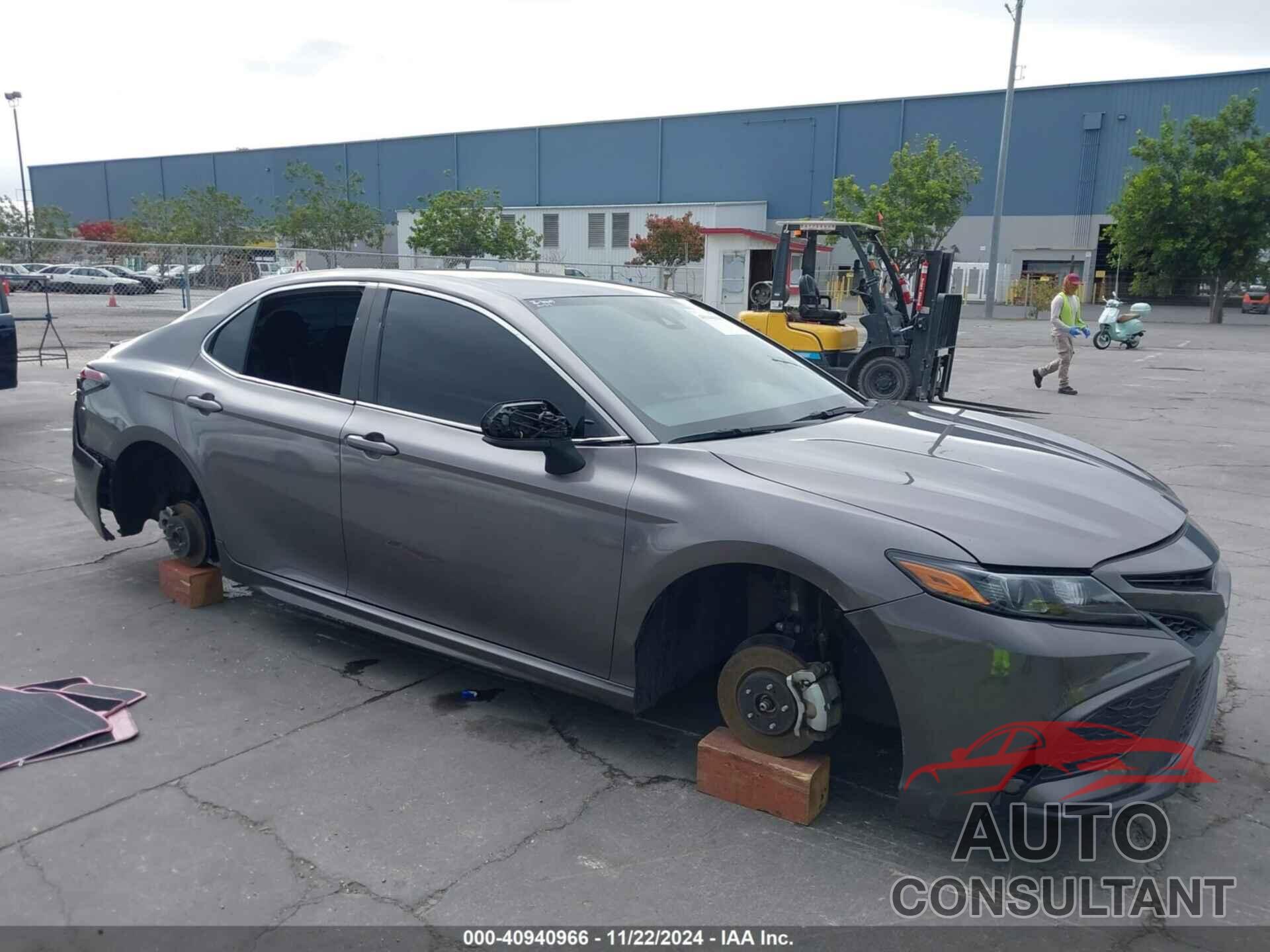 TOYOTA CAMRY 2021 - 4T1G11AK2MU455721