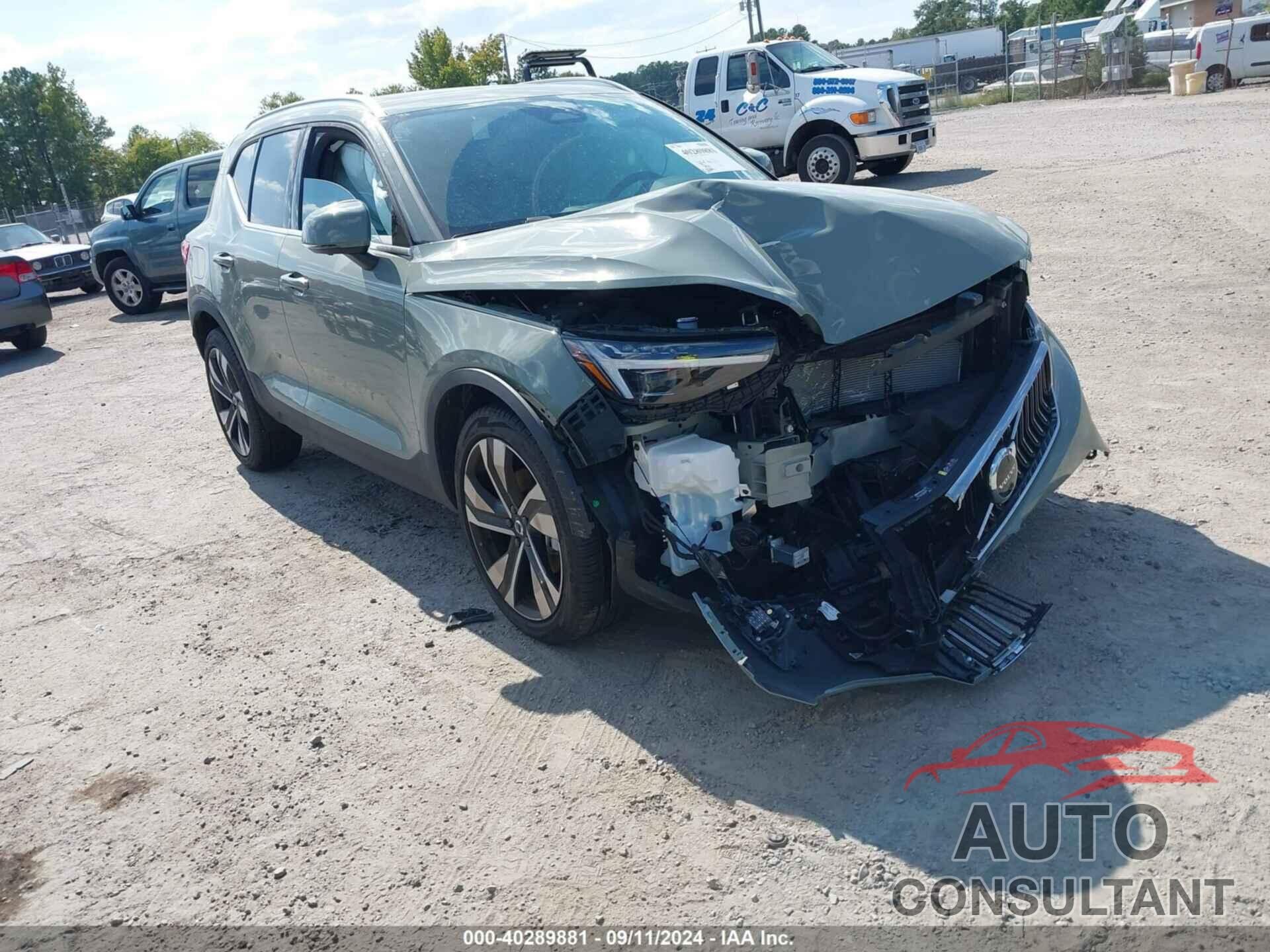 VOLVO XC40 2024 - YV4L12UF1R2296200