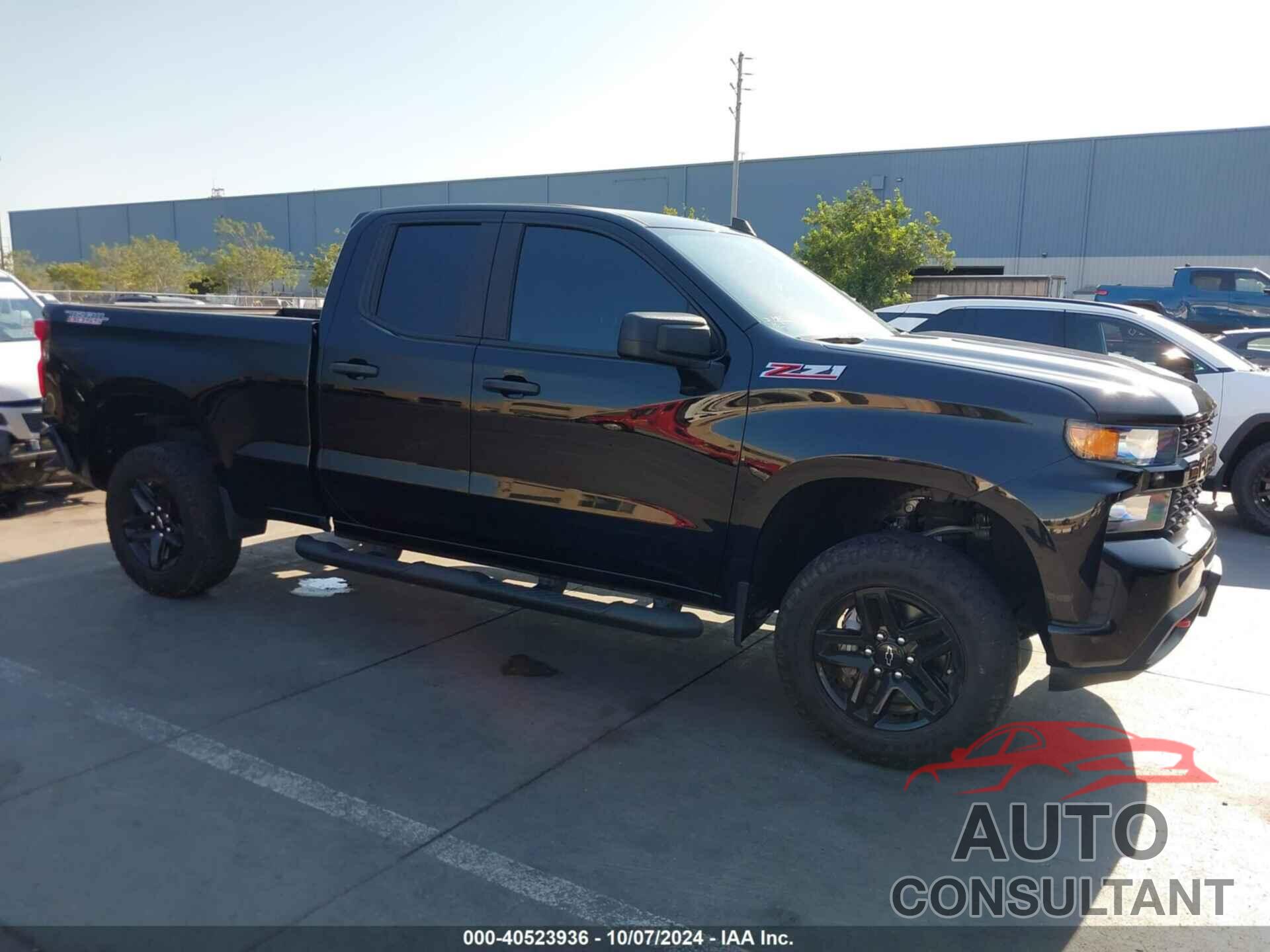 CHEVROLET SILVERADO 1500 2020 - 1GCRYCEF3LZ326390