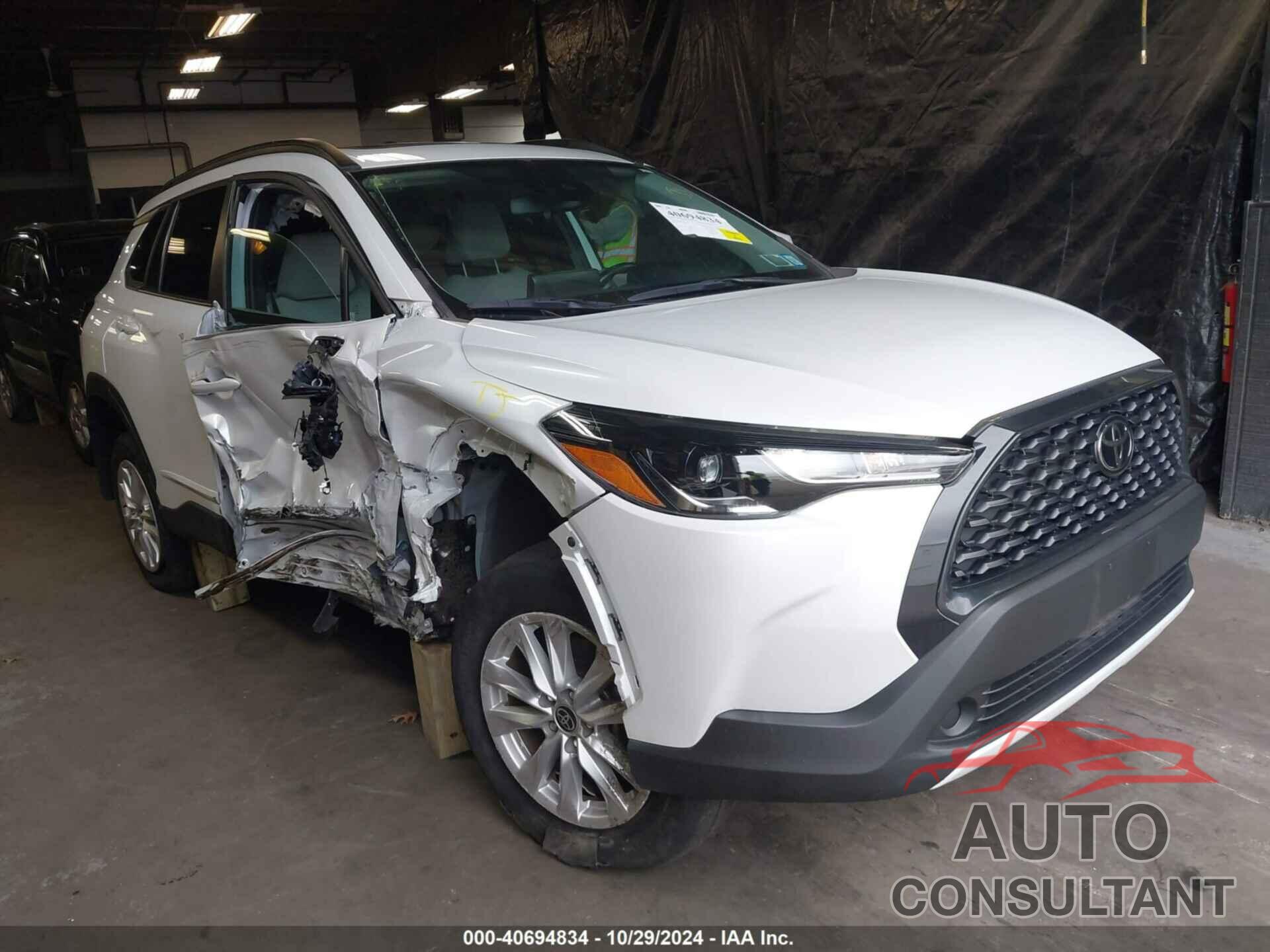TOYOTA COROLLA CROSS 2022 - 7MUBAABGXNV007182