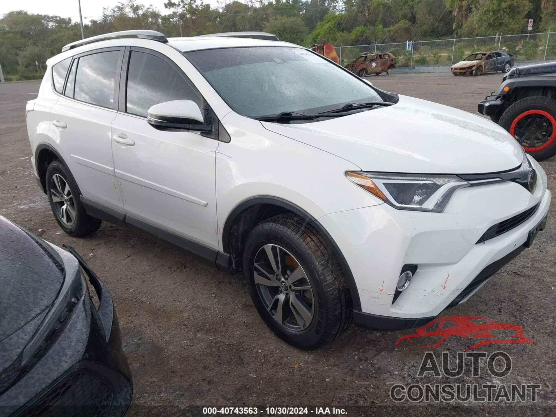 TOYOTA RAV4 2018 - JTMWFREV0JJ151420