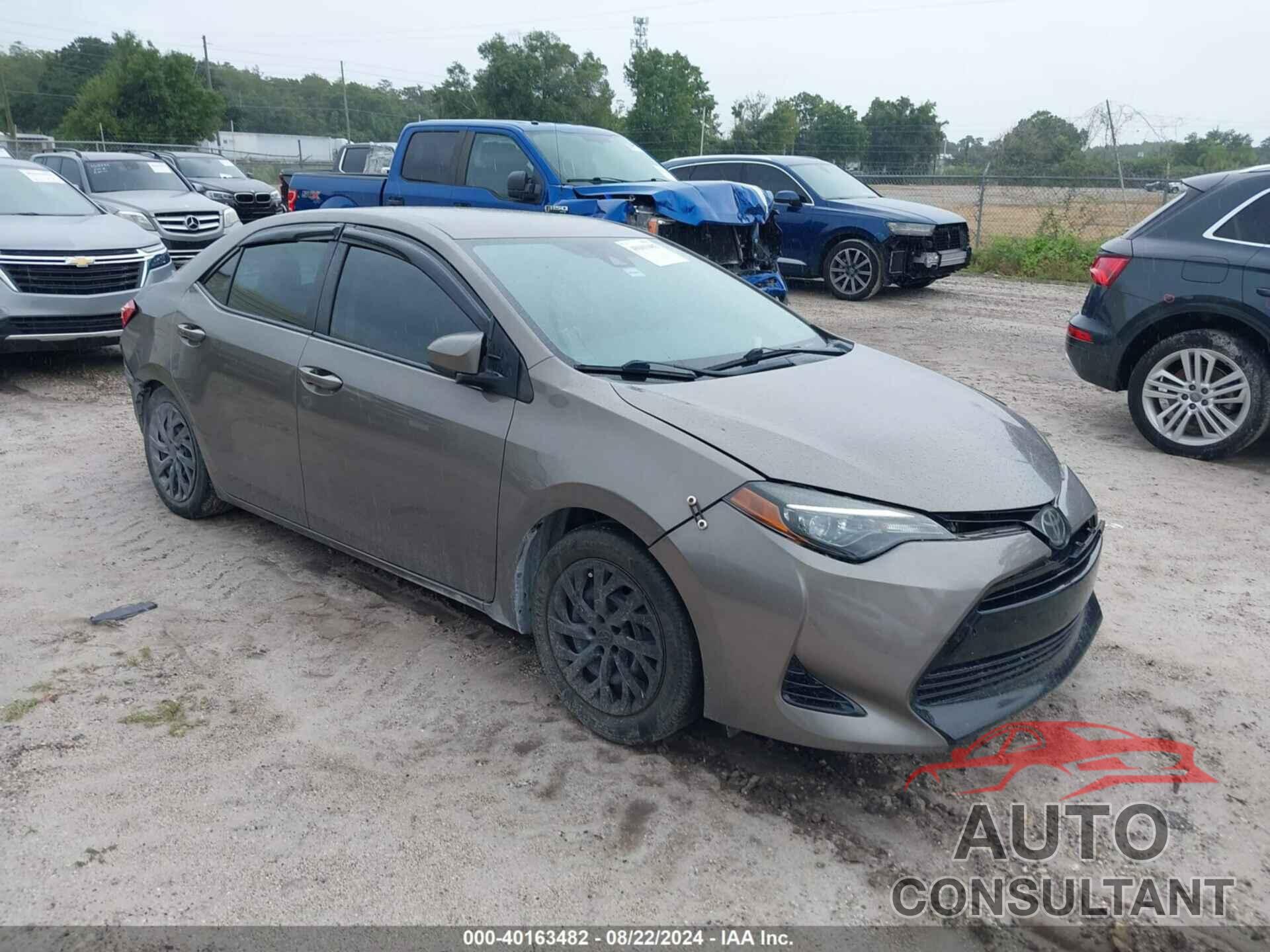 TOYOTA COROLLA 2018 - 5YFBURHE6JP831916