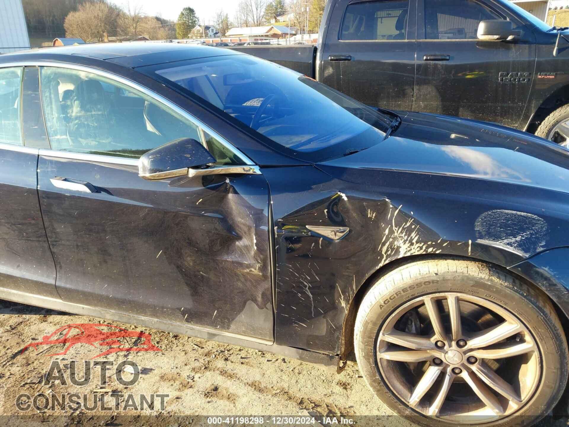 TESLA MODEL S 2014 - 5YJSA1H13EFP43009