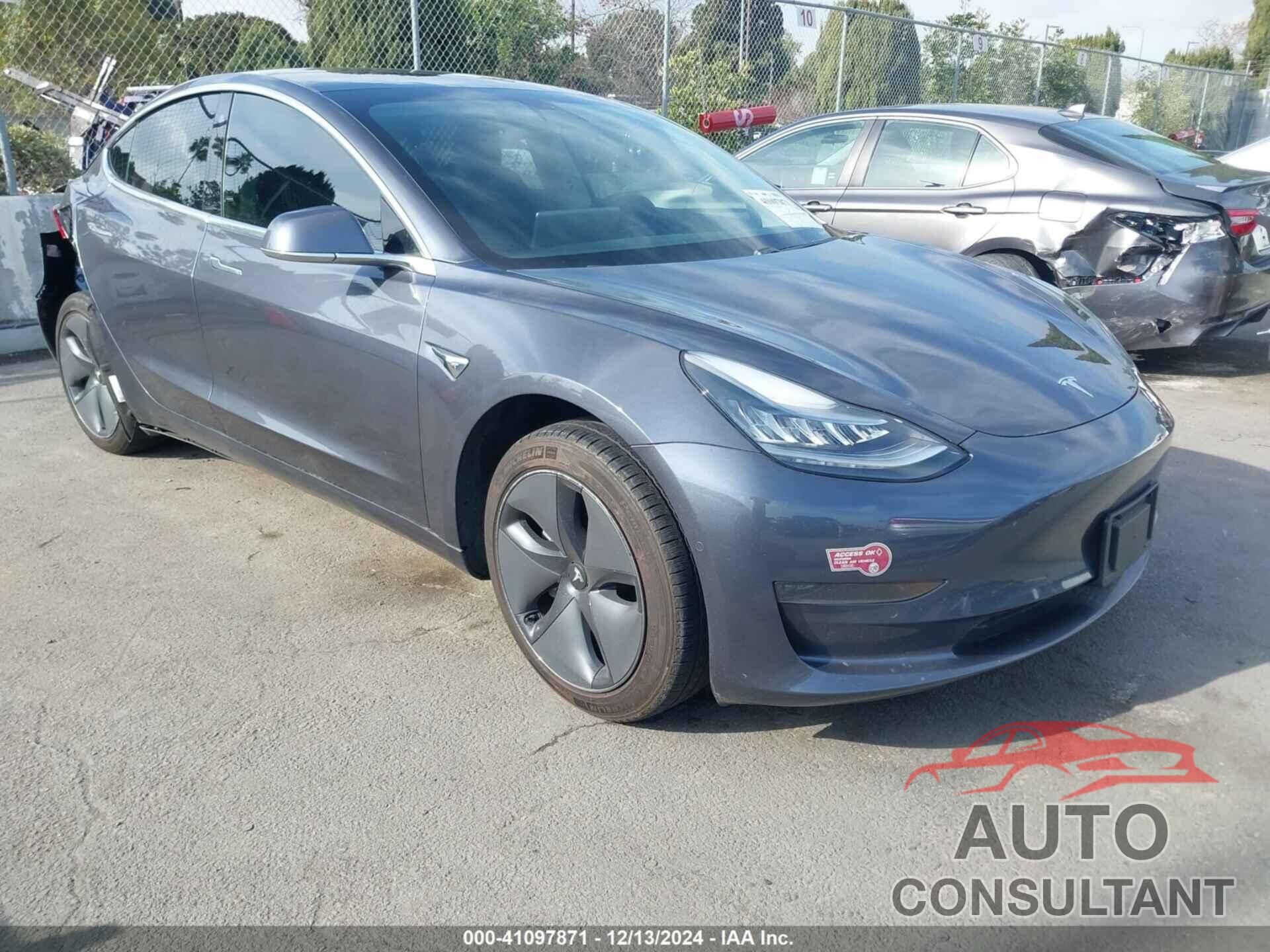 TESLA MODEL 3 2020 - 5YJ3E1EAXLF745558