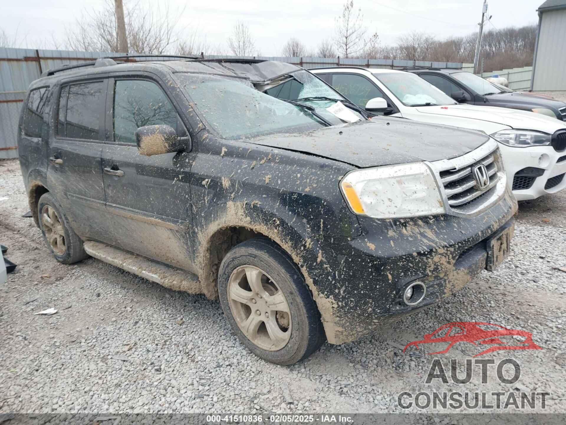 HONDA PILOT 2013 - 5FNYF4H70DB013445