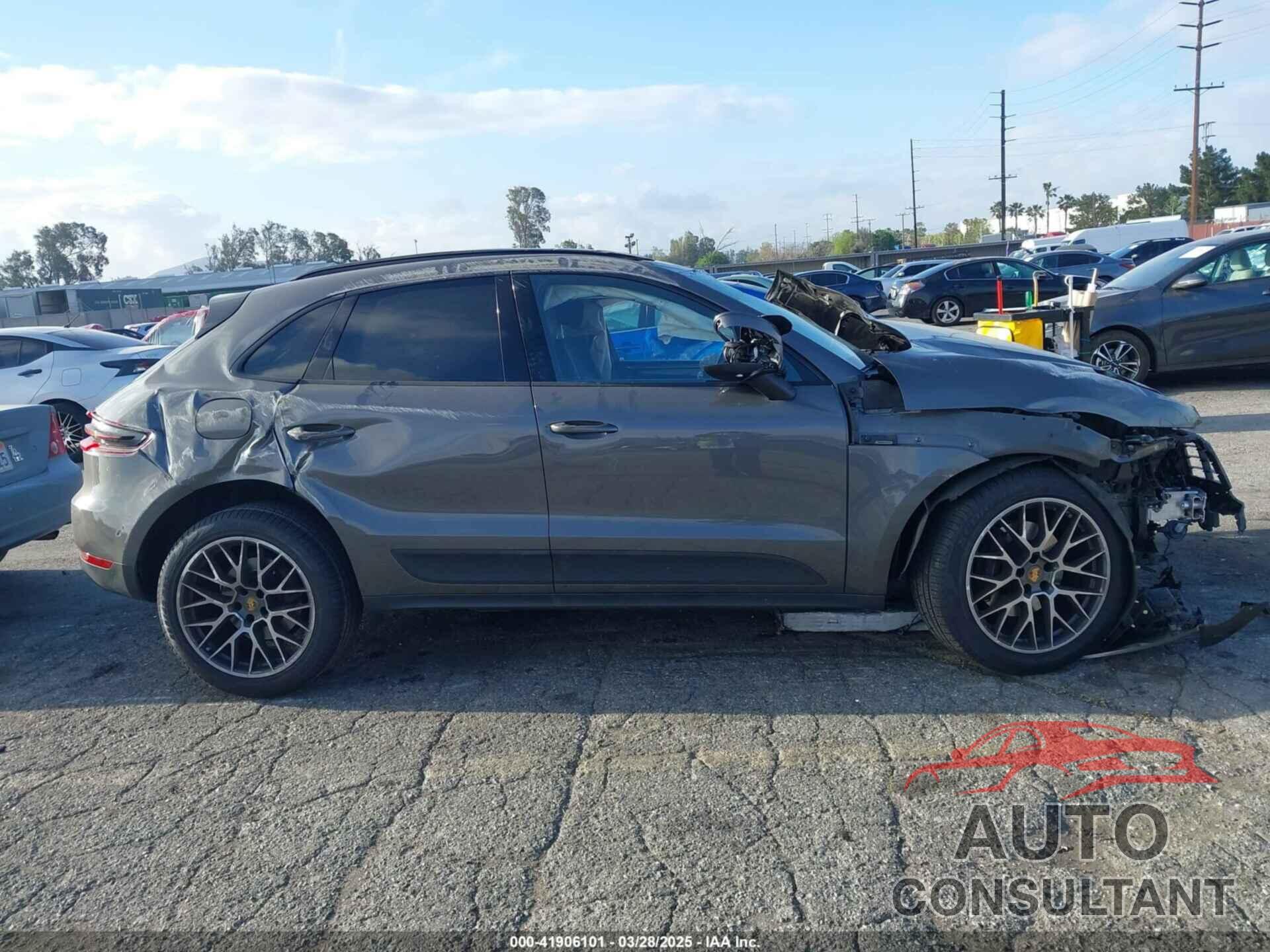 PORSCHE MACAN 2018 - WP1AA2A54JLB14685